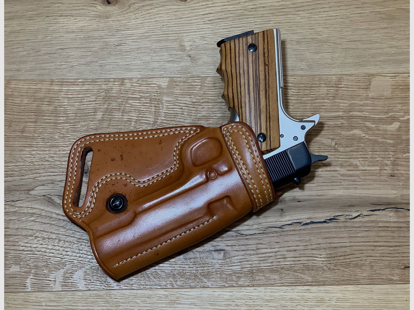 Galco S.O.B. Lederholster passend für die Colt Government/ Browning Hi Power, OHNE Pistole