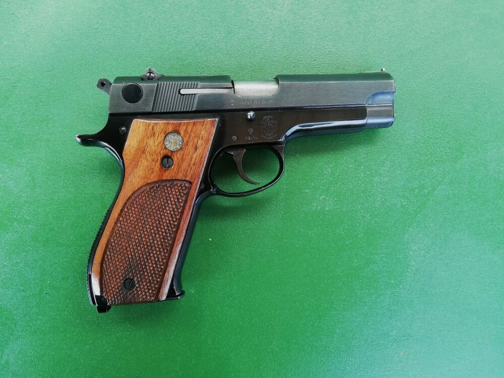 Smith & Wesson 39-2