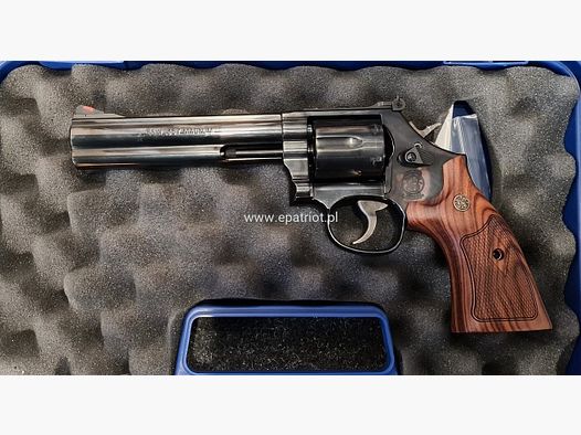 Rewolwer Smith & Wesson 586 BLACK kal. 357MAG