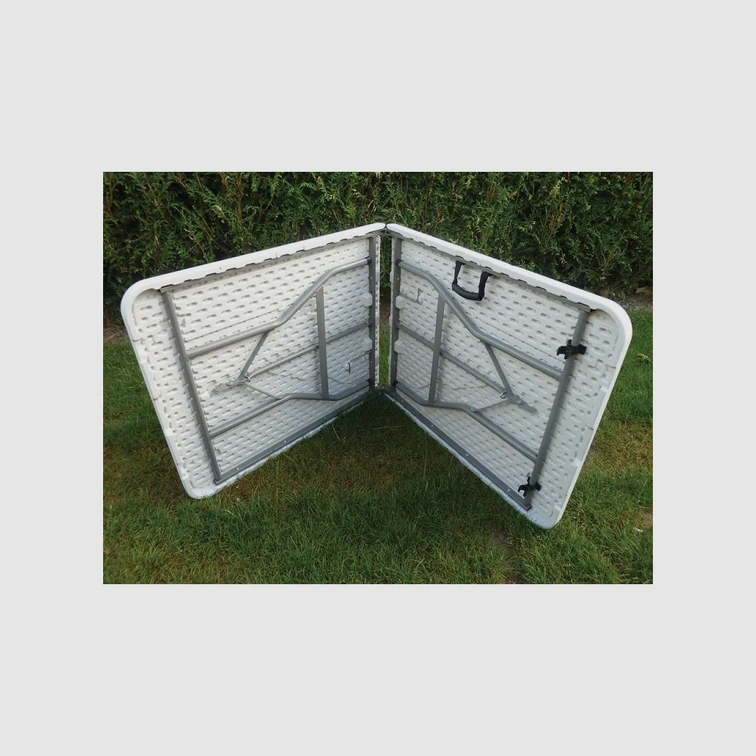 Klapptisch aus Resin 8 Personen 180x70x74cm Metallbeine, Bild 4 von 19