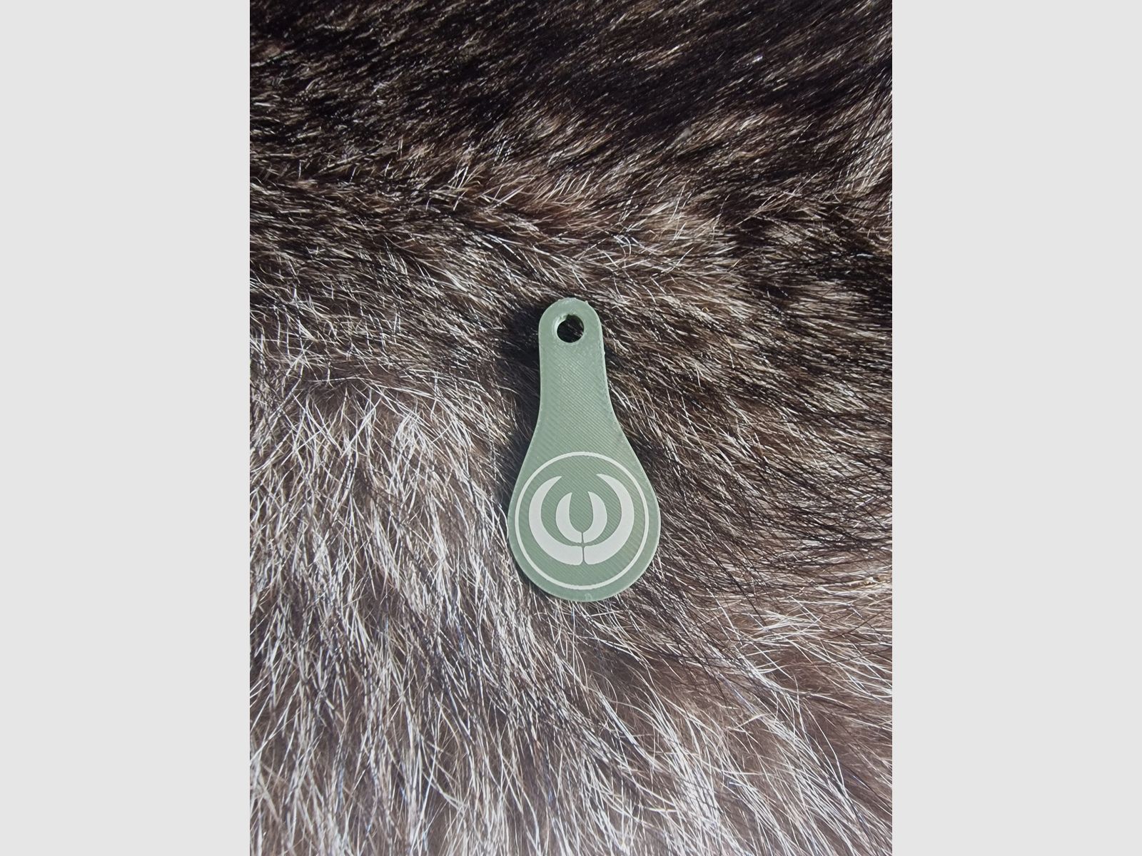 Einkaufswagenöffner mit jagdlichen Motiven