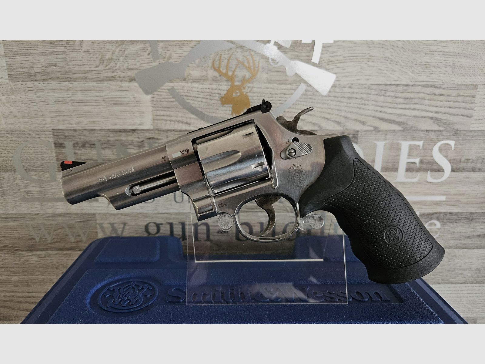 Revolver Smith&Wesson 629-6 Longueur du canon 4" Cal. .44Mag Acier inoxydable - frais de port offerts ! - Produit neuf du commerce spécialisé