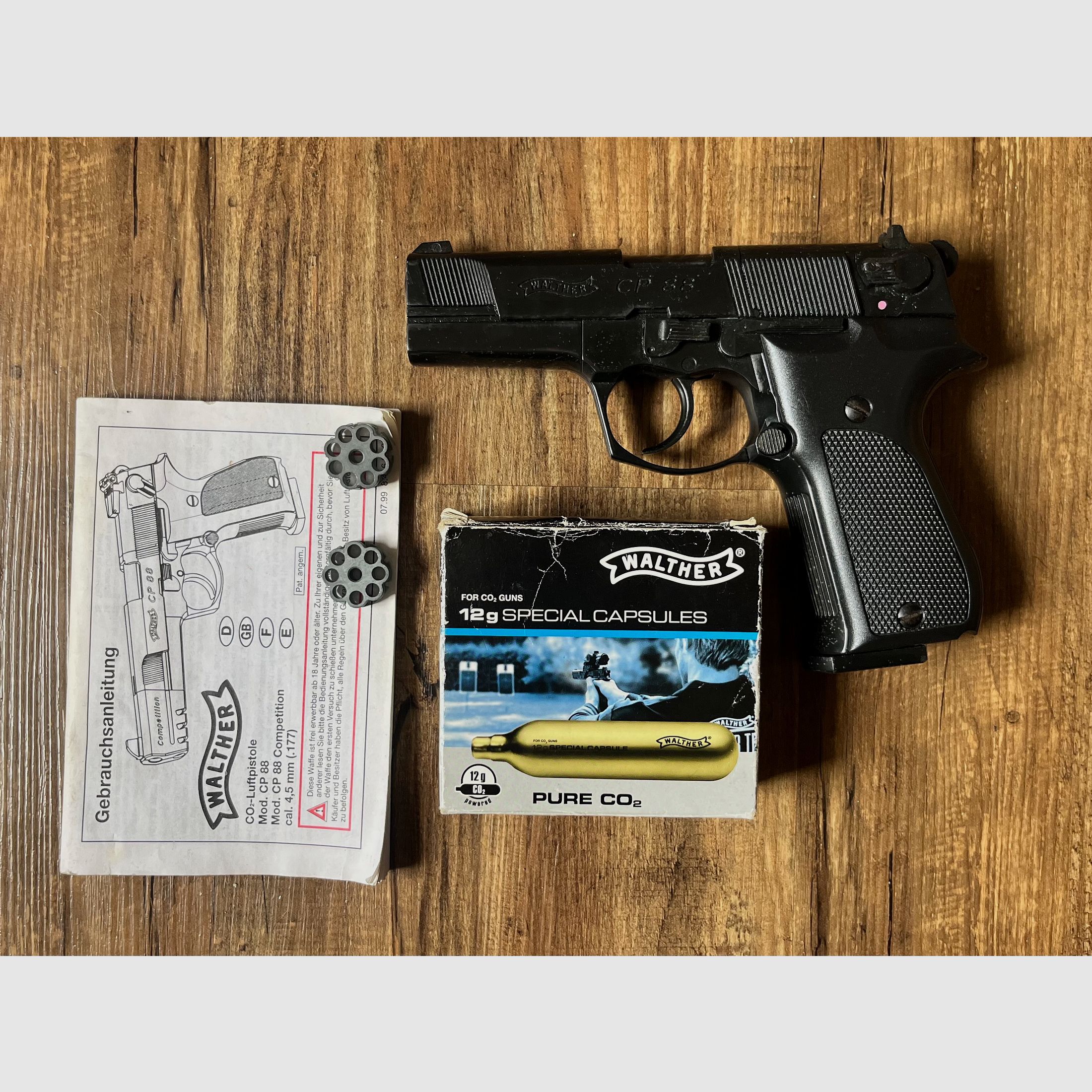 Walther CP88 gas pistol blank firing gun