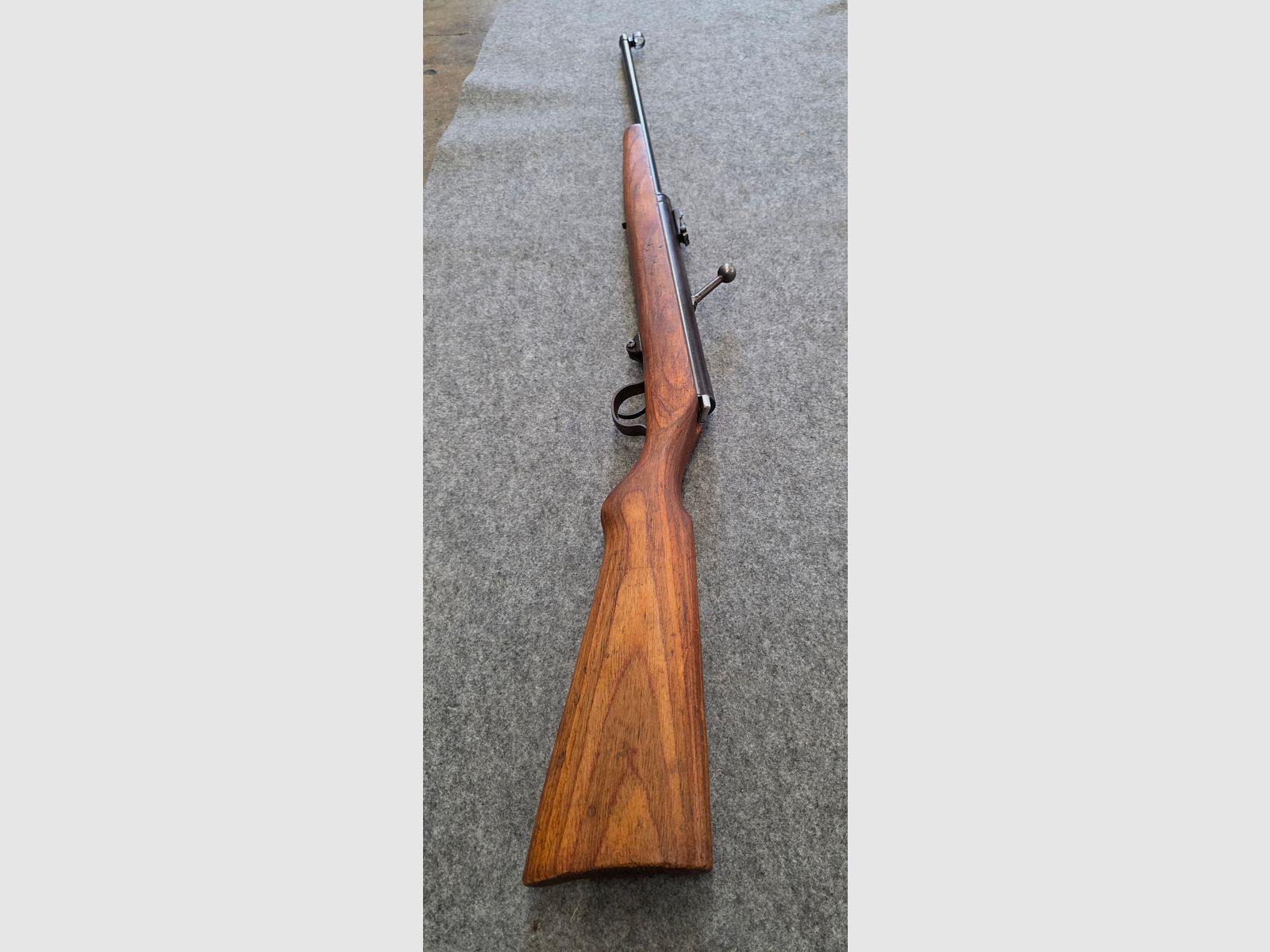 Haenel Mod. 49a met laminaatstock uit 1959 in goede staat, doorlader, geen 310