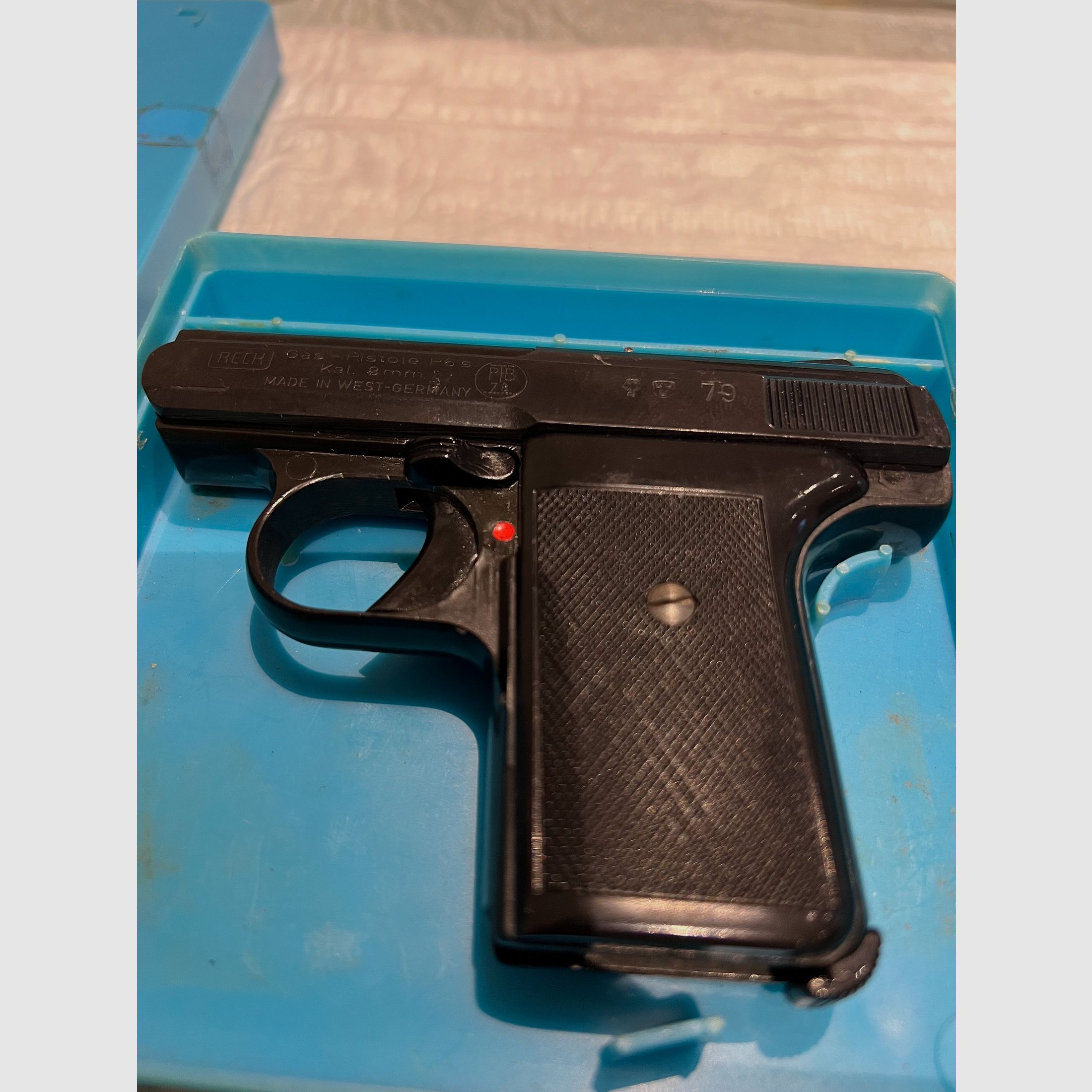 Reck P6 8mm Schreckschusspistole