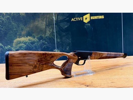 Blaser R8 Success Schäftung / Holzklasse 4 / R8 Logo in Gelb / top Holz absolute Gelegenheit