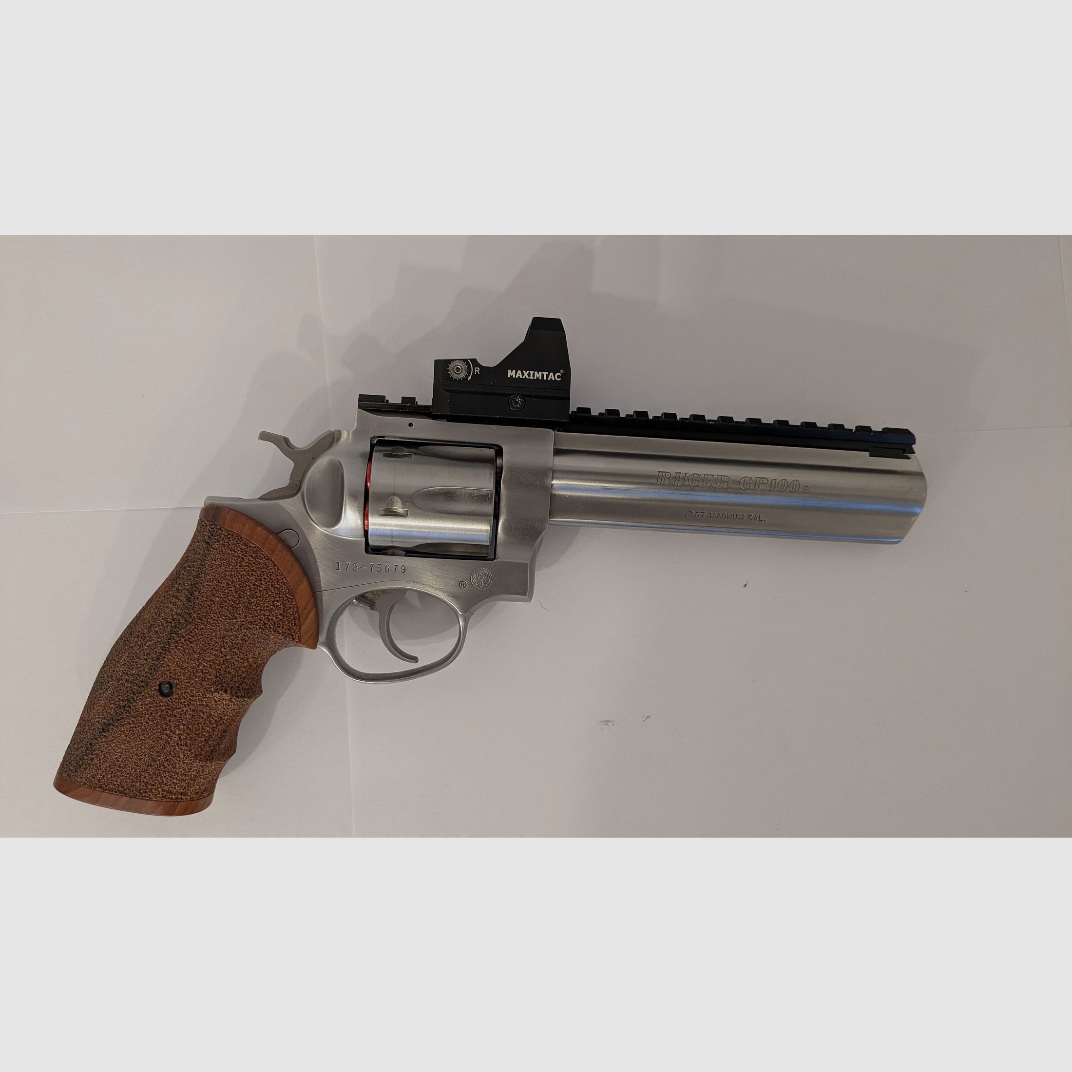 Ruger GP 100 Red Dot