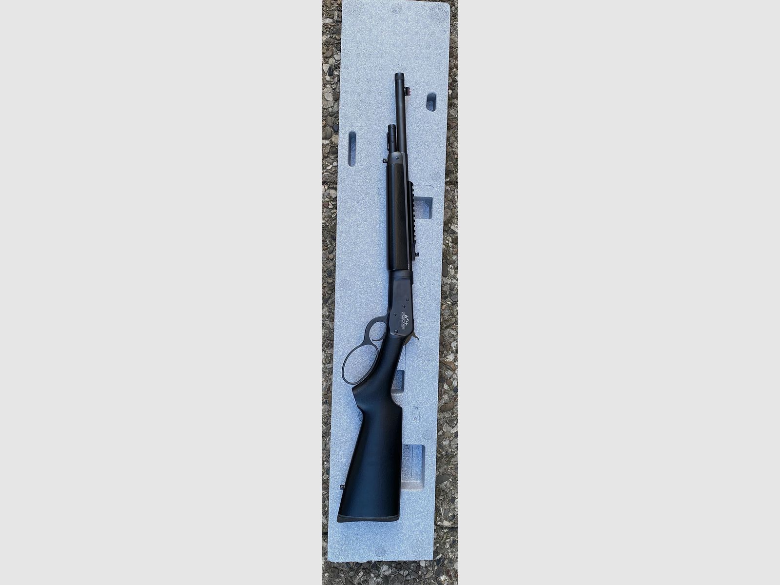 UHR Chiappa Wildlands, 44 Mag, like Winchester 92