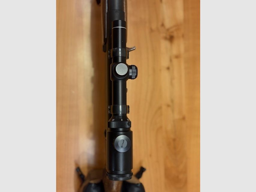 Heckler & Koch Halbautomatische Büchse Modell SL2000  9,3 x 62 mit Drückjagdglas  1-4 x 20 Leuchtabsehen 