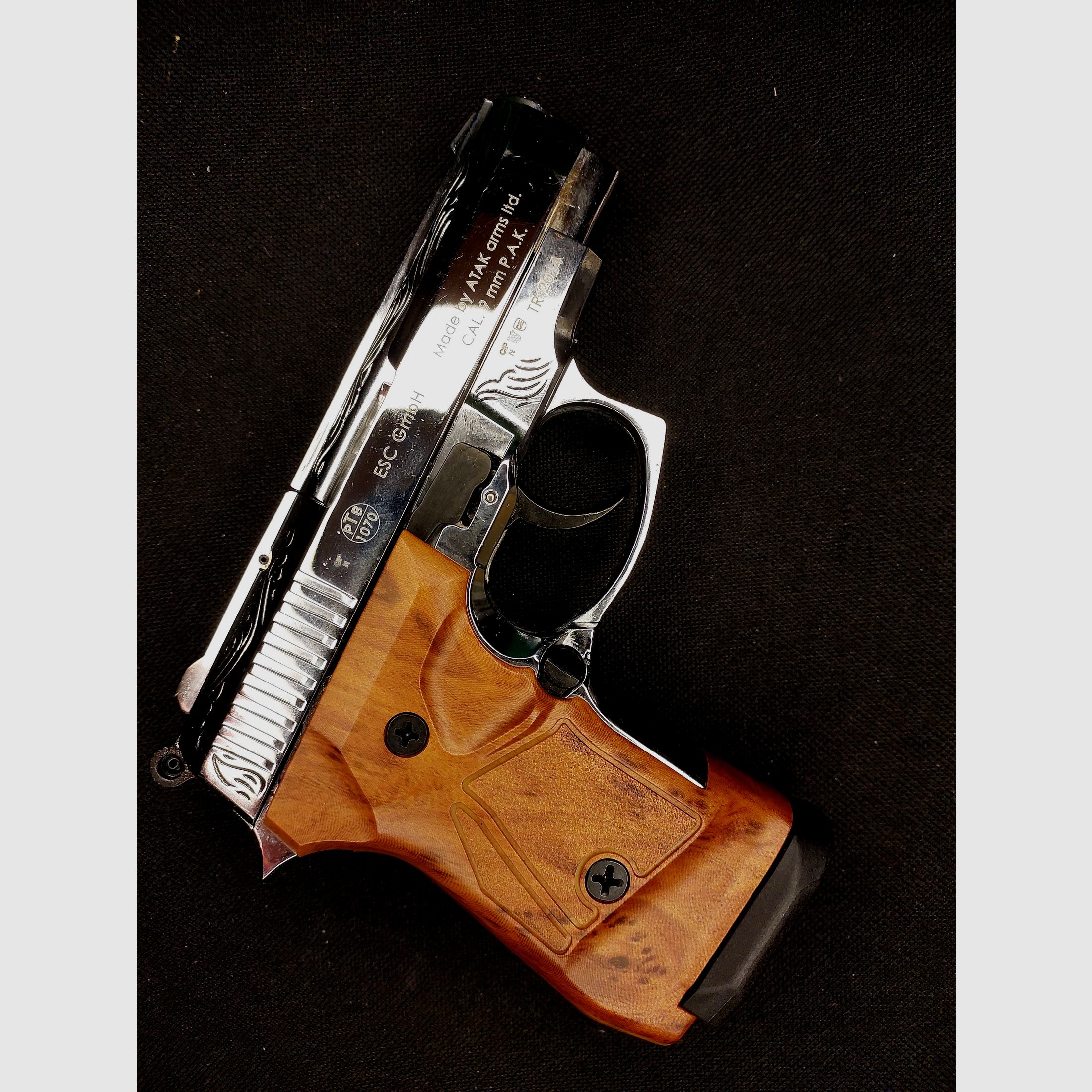 Zoraki 914-P blank firing pistol 9mm P.A.K. chrome engraved wood look (PTB 1070) - 914 as good as new!