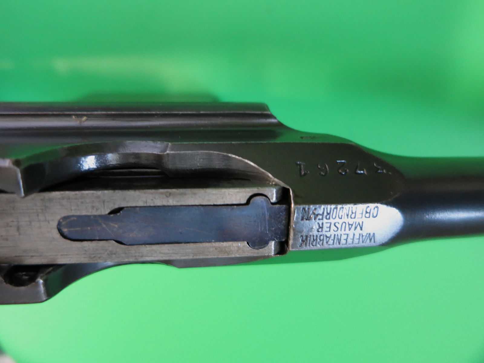 Mauser C96 -Czerwona 9-, Broomhandle, Mauser Oberndorf, kal. 9 mm, numer zgodny, oryginalny łoże + narzędzie #100