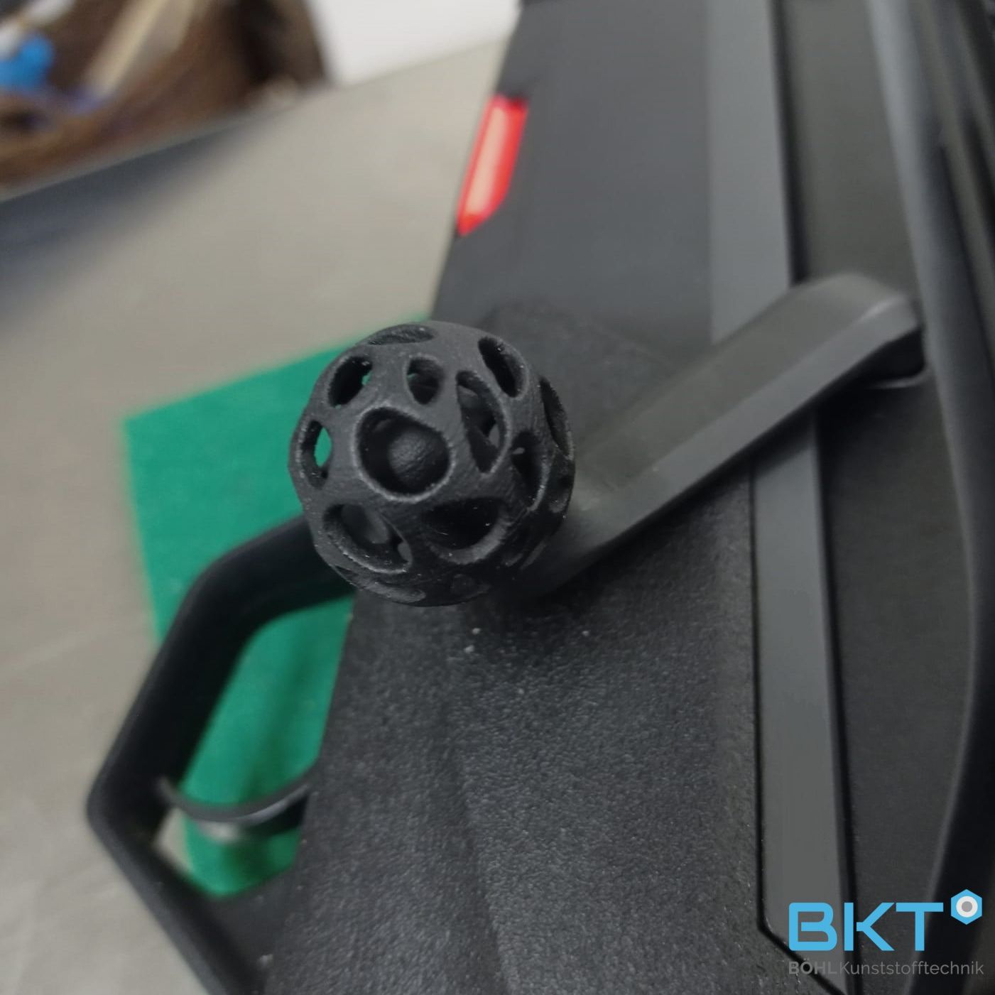 Bionik-Kammergriffkugel schwarz SLS-3D Druck