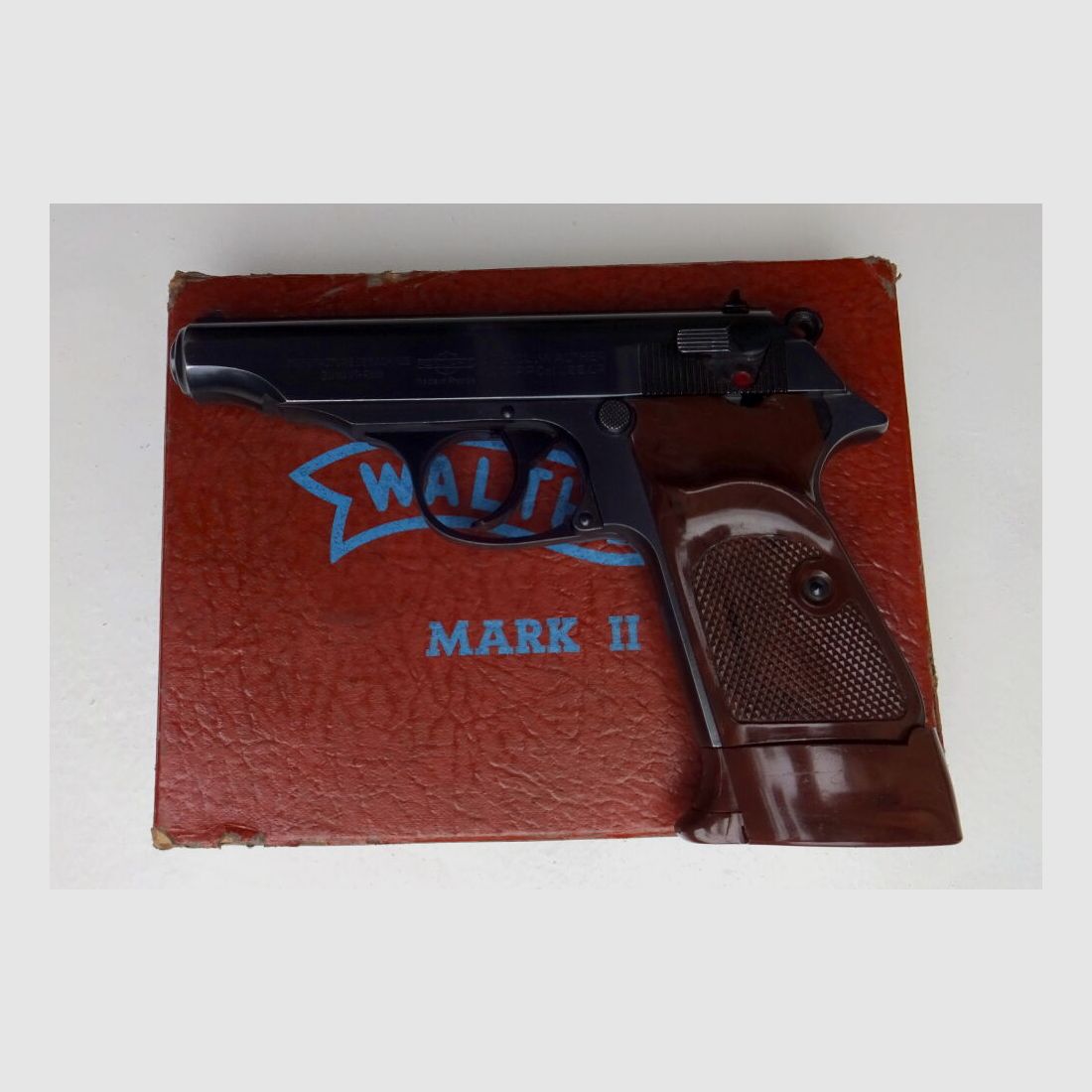 MANURHIN FRANCE LIC. EXCL. WALTHER PP J.V. ÄSTRÖM - BJURTJÄRN