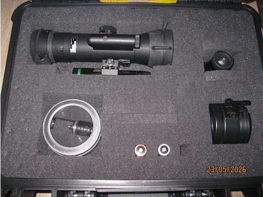Urządzenie noktowizyjne Lahoux LV-81 Onyx Monochrom. Jak nowe.