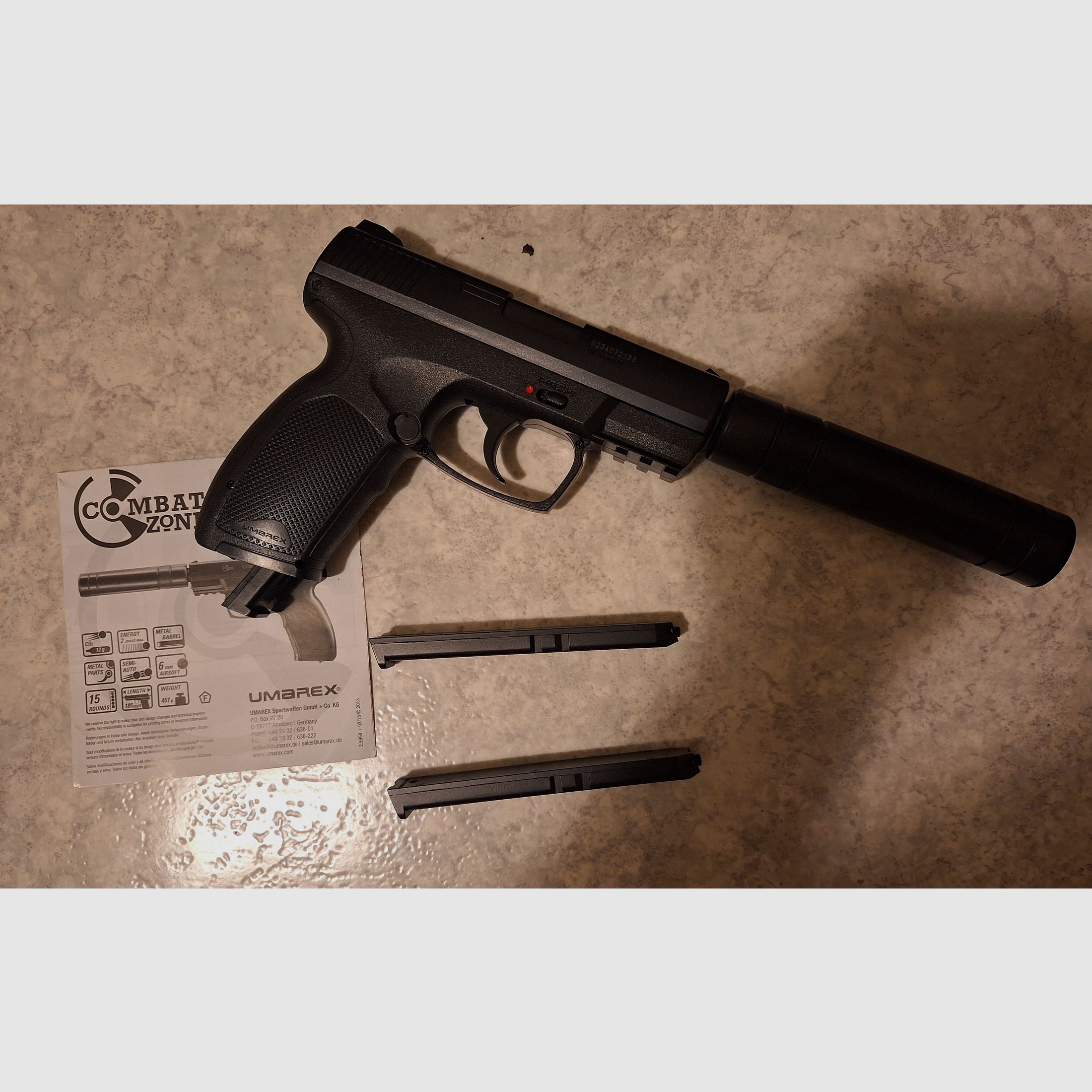 5x airsoft pistols NBB with case