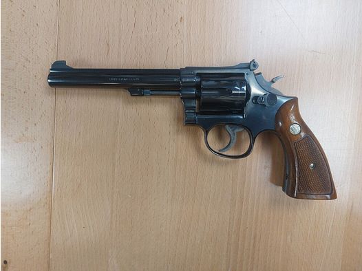 Smith & Wesson, EE. UU. M 17 - 4