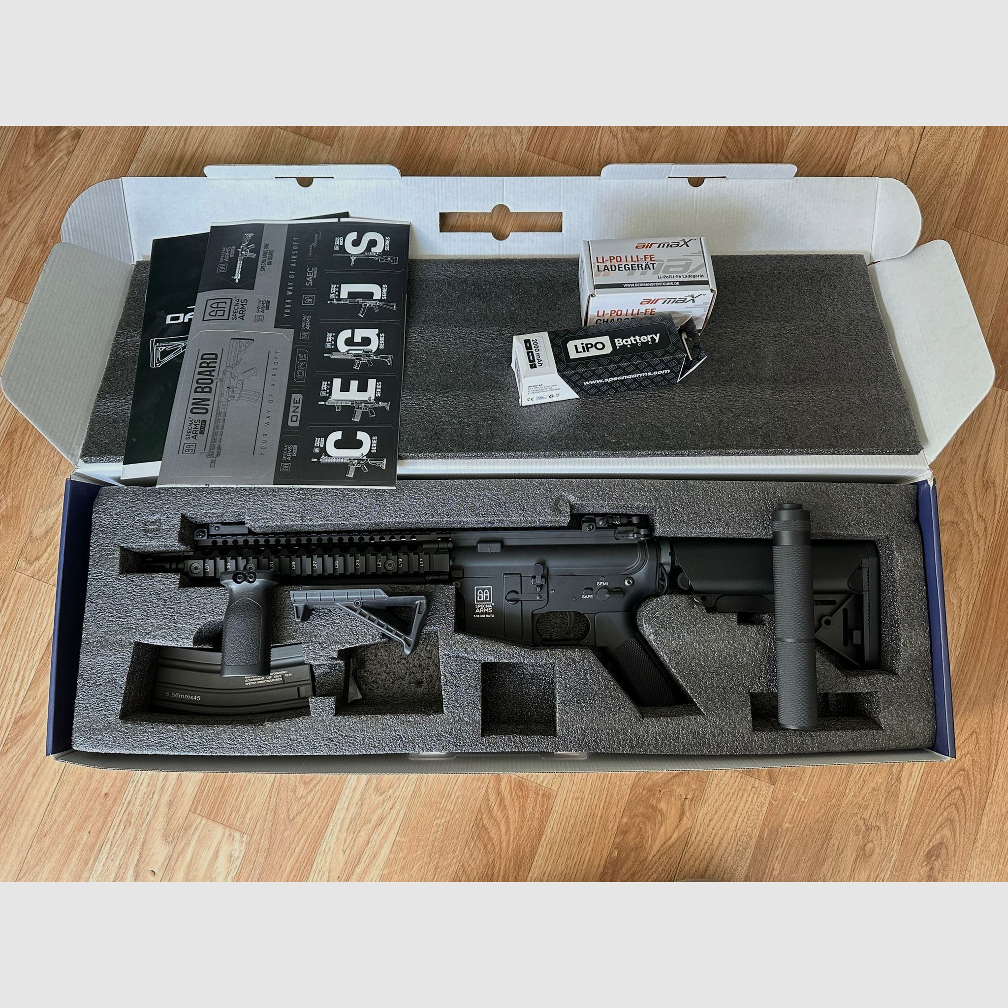 Specna Arms - SA-A03 One - Like new with original packaging and accessories