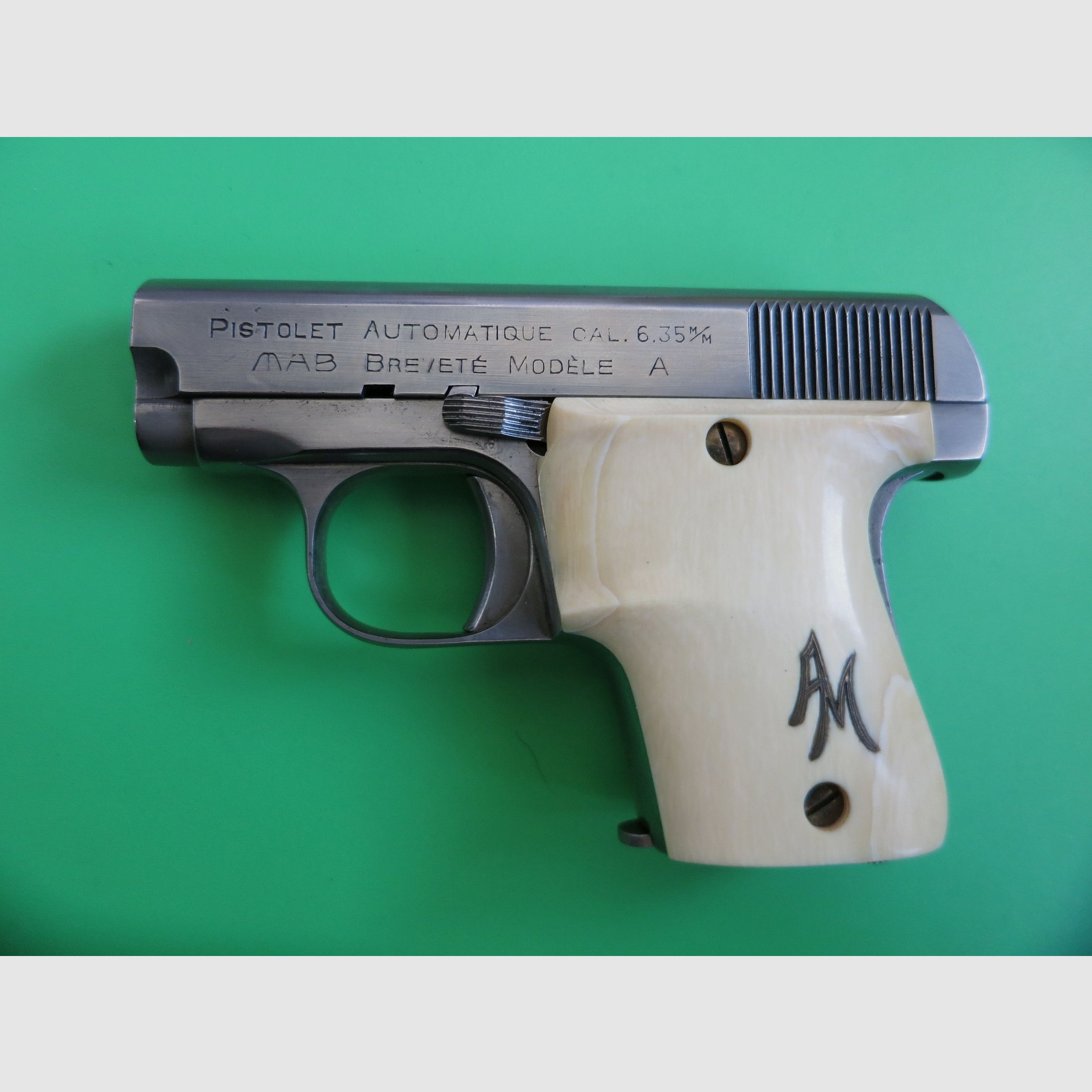 MAB (Manufacture d'Armes de Bayonne) Patent Model "A", Type 2 Nickel, Cal. 6.35 mm - Collector's weapon #87