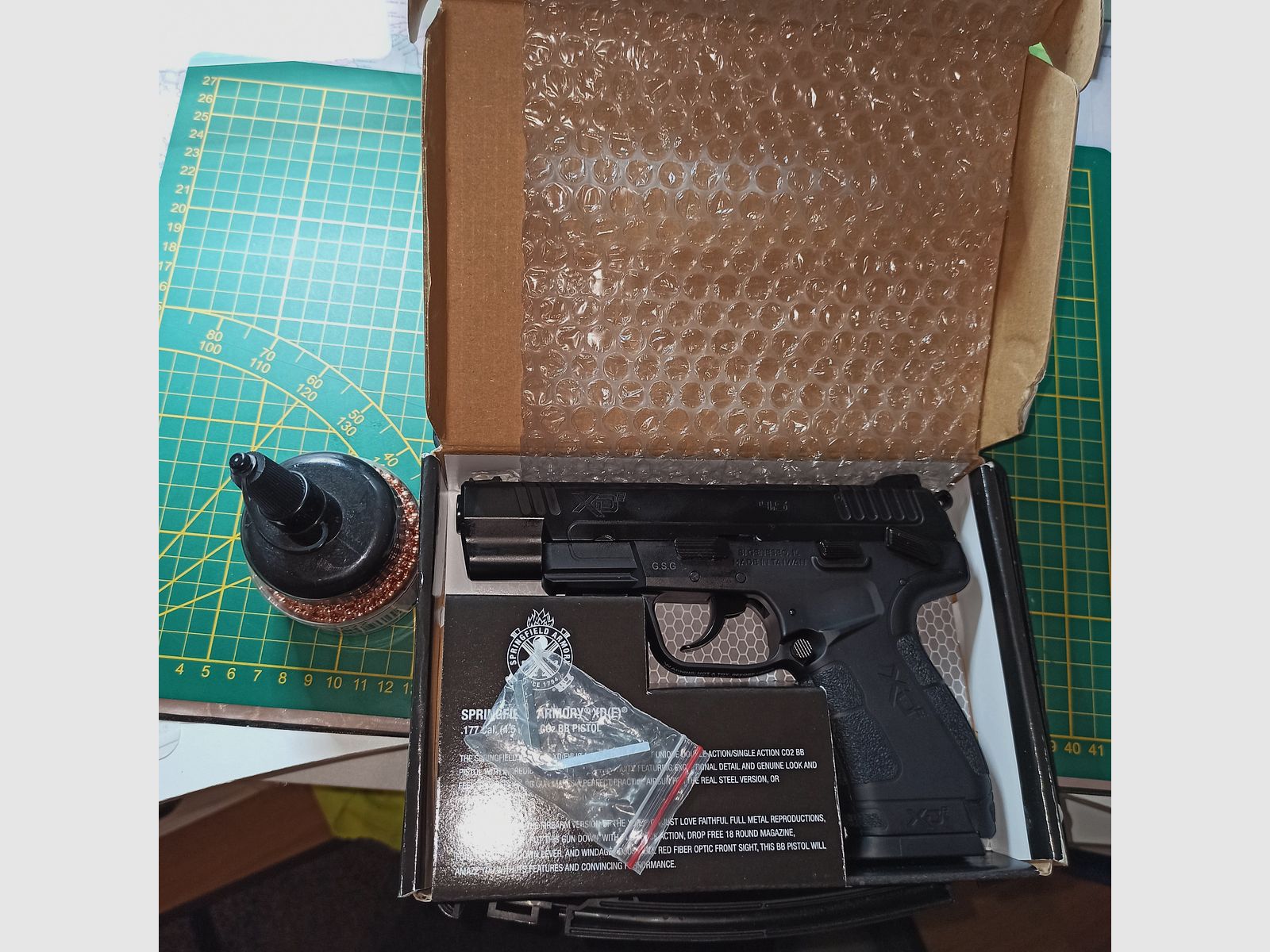 Springfield Amory XDe .177 Kal. Stahl-BB's 4,5mm CO2-Antrieb