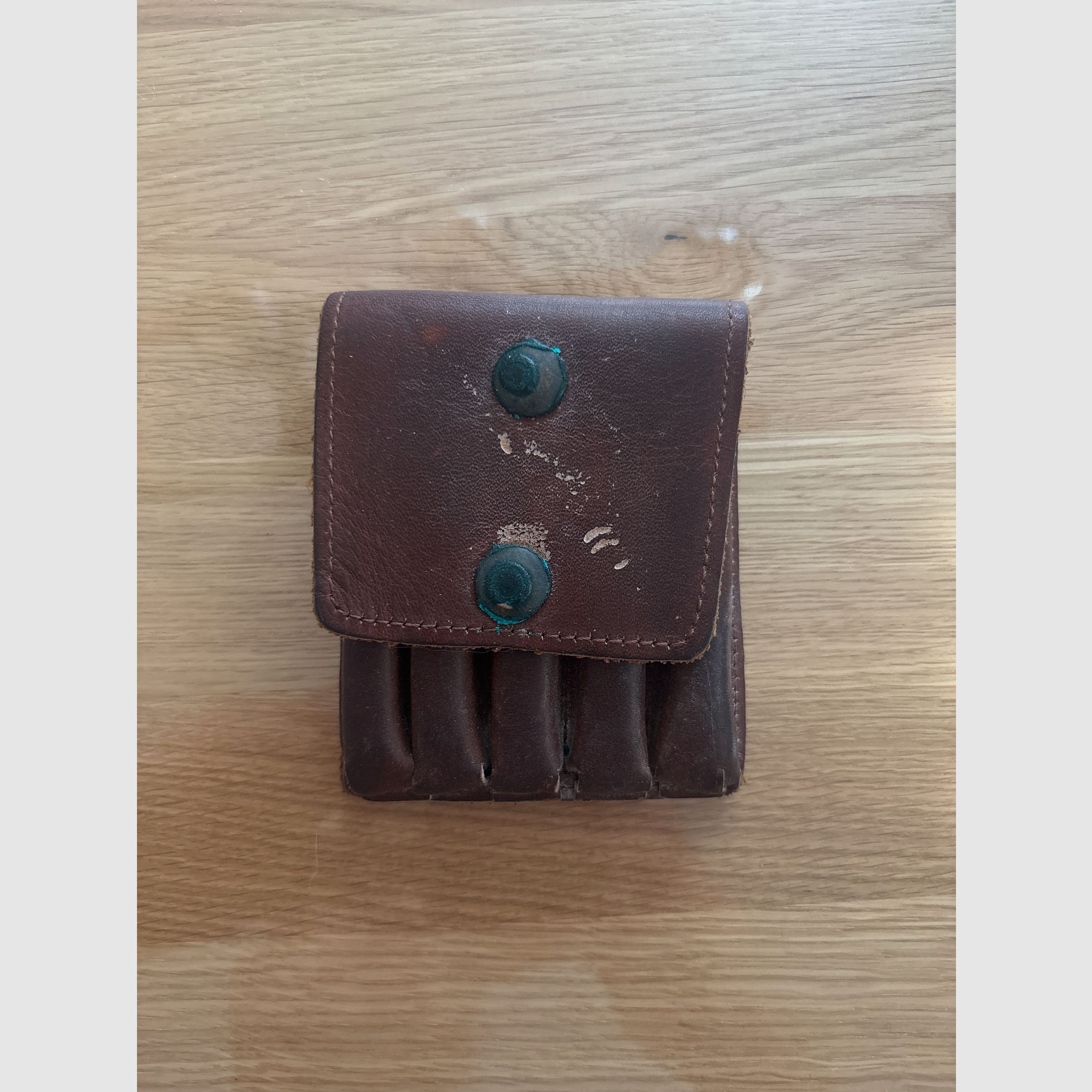 Verschillende holsters van leer