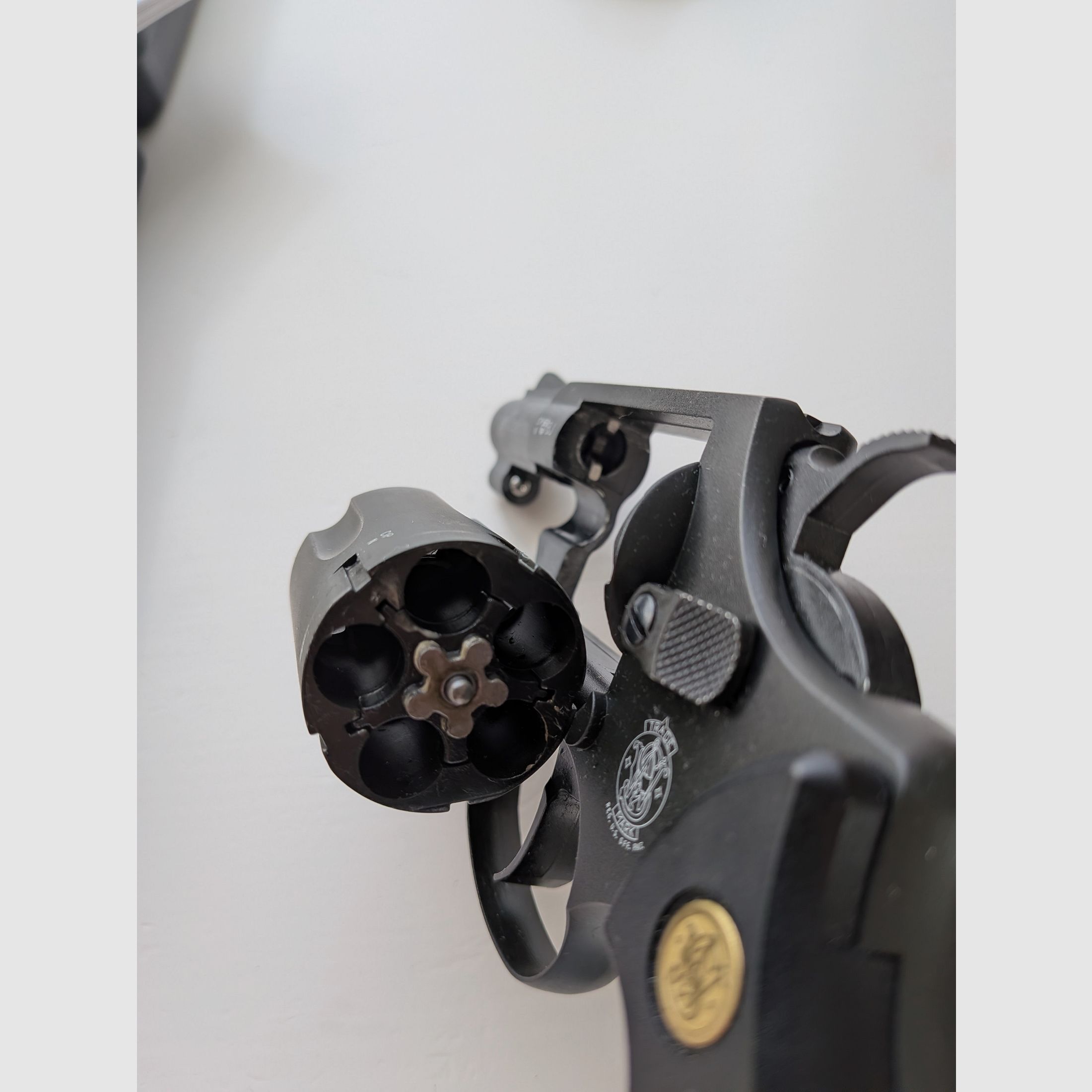 Smith & Wesson Chiefs Special revolver a salve calibro 9mm R.K., immagine 6 di 7