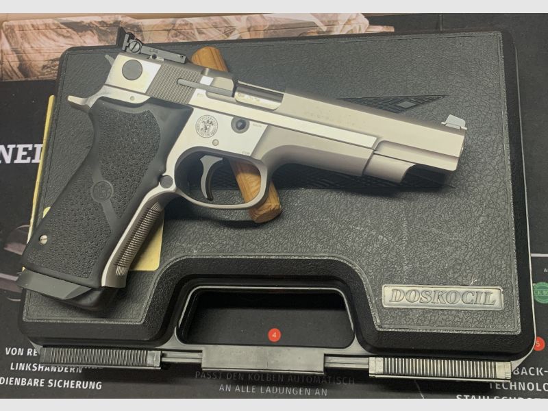 Smith&Wesson 9mm Target Champion stainless 5" 9x19