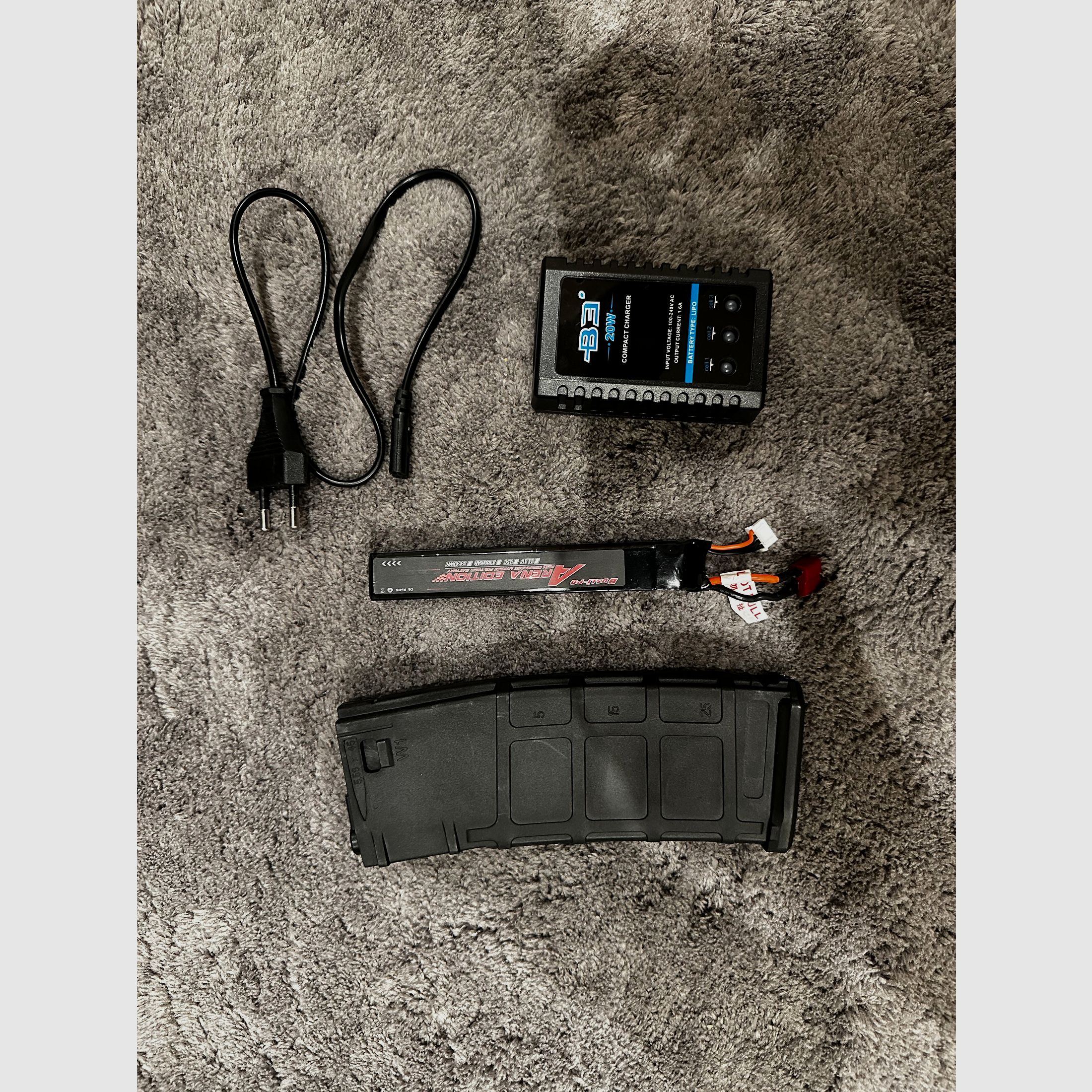 Saigo Defense Bushido Gi M4 inkl. Zubehör