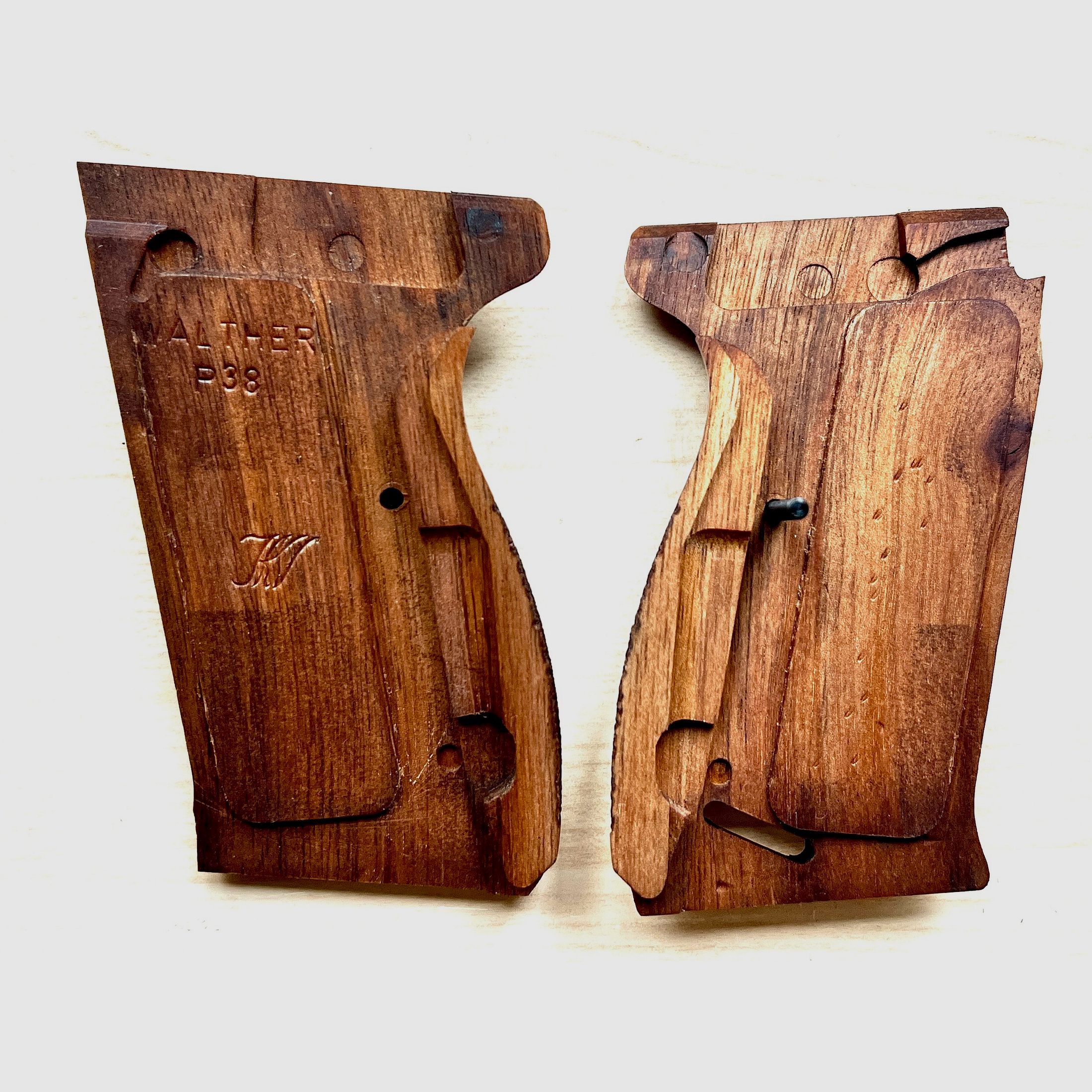 Nill grips, left, for Walther P38/P1 - BELOW dealer price!