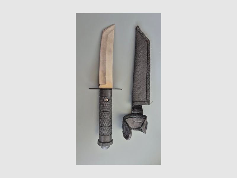 Cuchillo táctico tanto / cuchillo de viaje con funda de nylon – como nuevo