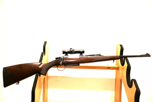 Gebrauchte Jagdgewehr CZ Medium + Rotpunktvisier Kal. 300 Win Waffe Kat. C, Bild 1 von 15