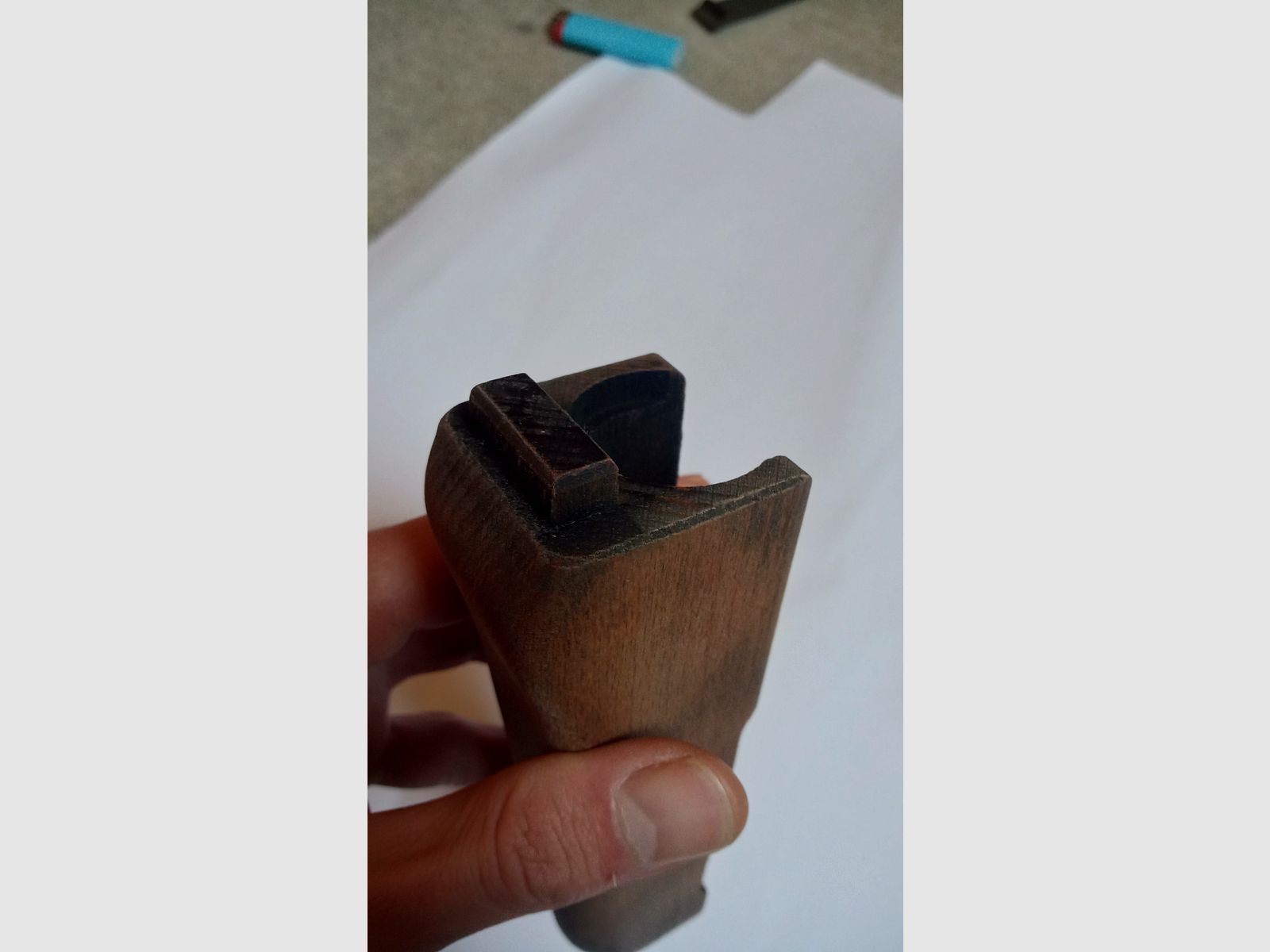 Unterer Handschutz aus Holz einer Mpi-KM  ost-deutsche AKM / AK47