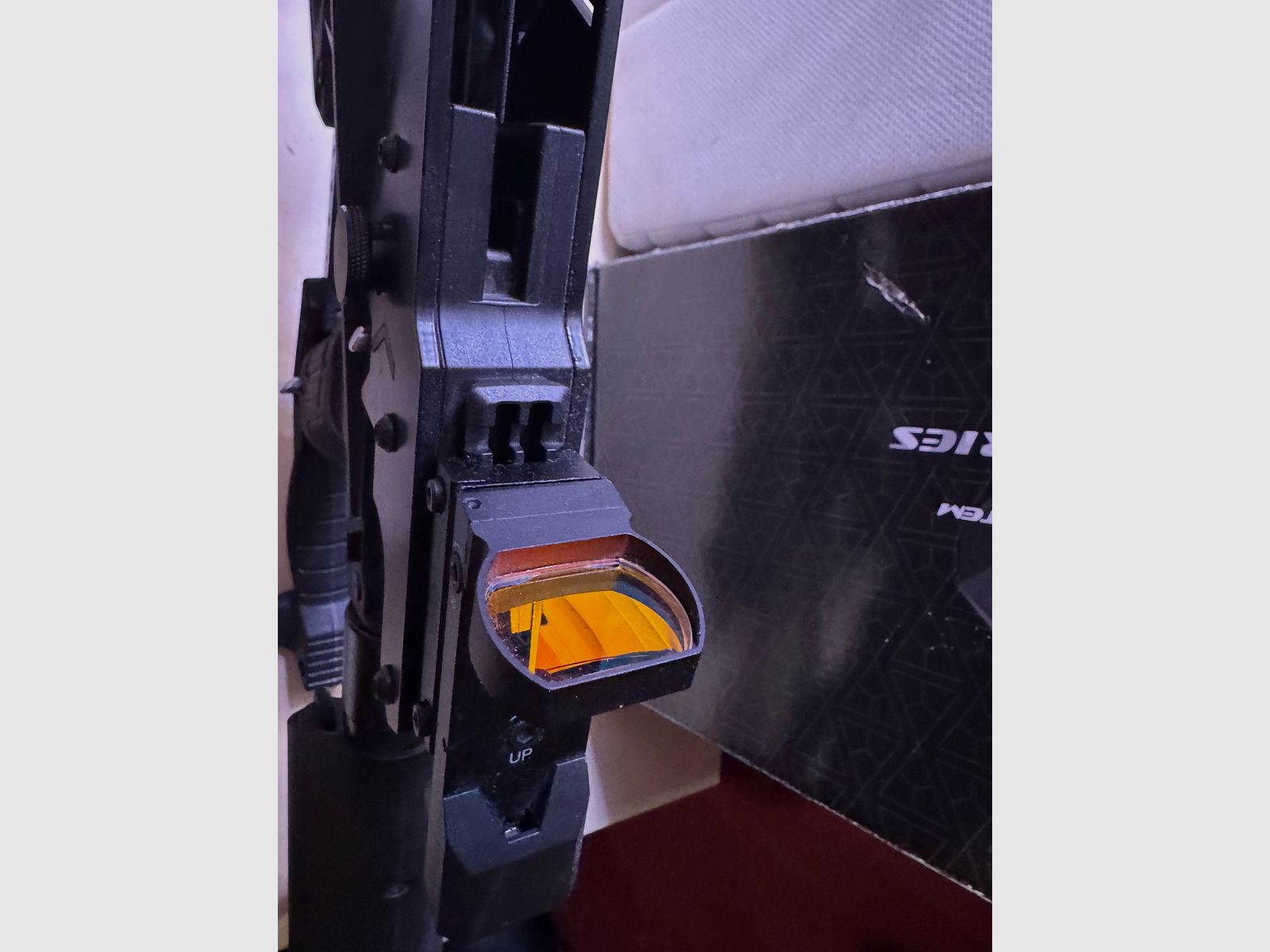 Cobra Adder mit installiertem v2 Kit und 180 lbs Wurfarm