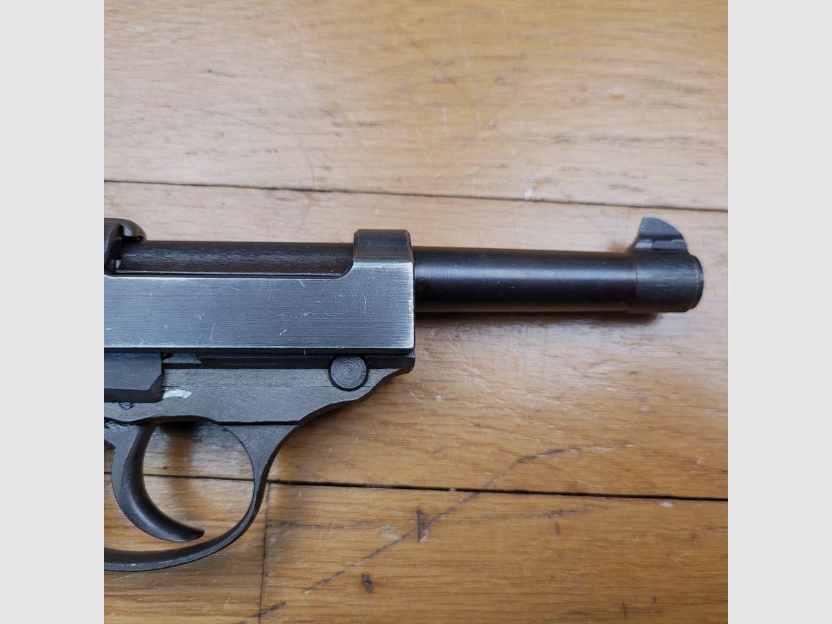 Wunderschöne Walther P38 Pistole – Mauser Oberndorf Fertigung von 1944 – Originalbrünierung zu 98% – Mechanik und Ästhetik einwandfrei – Ausgezeichneter Zustand, Bild 16 von 16