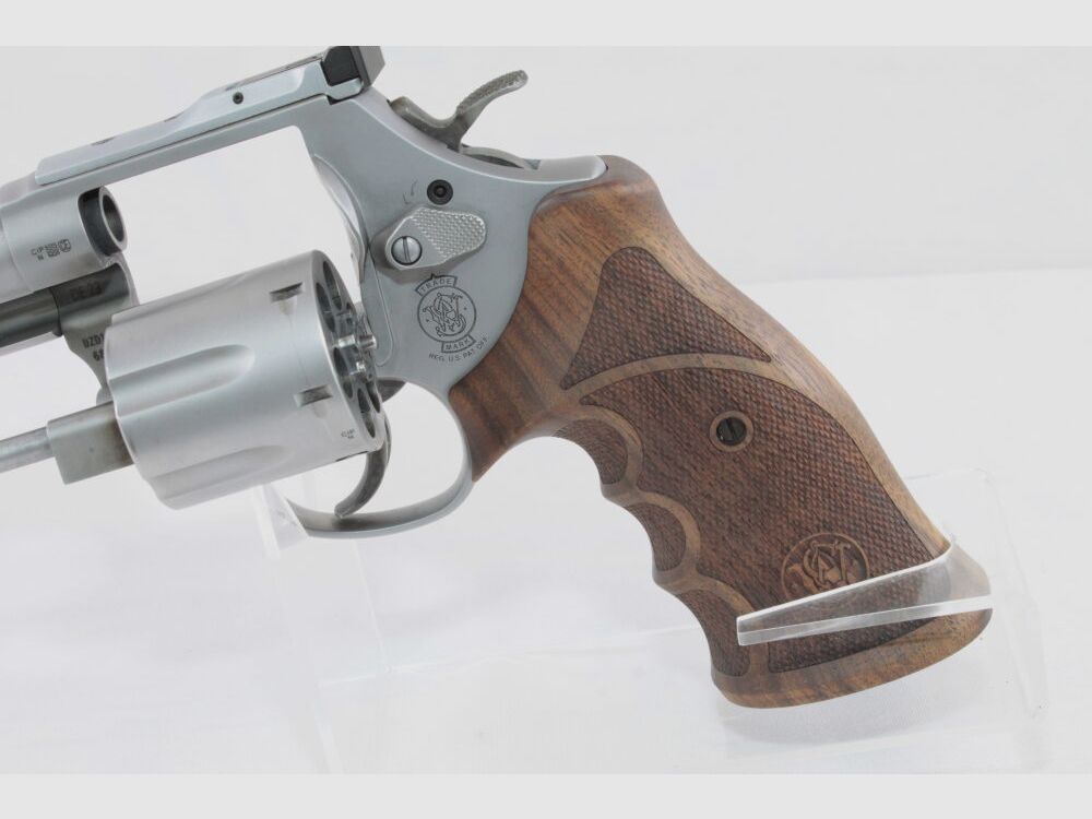 Smith & Wesson Revolver S&W Model 686-6 Targetl Champion - neuwertig