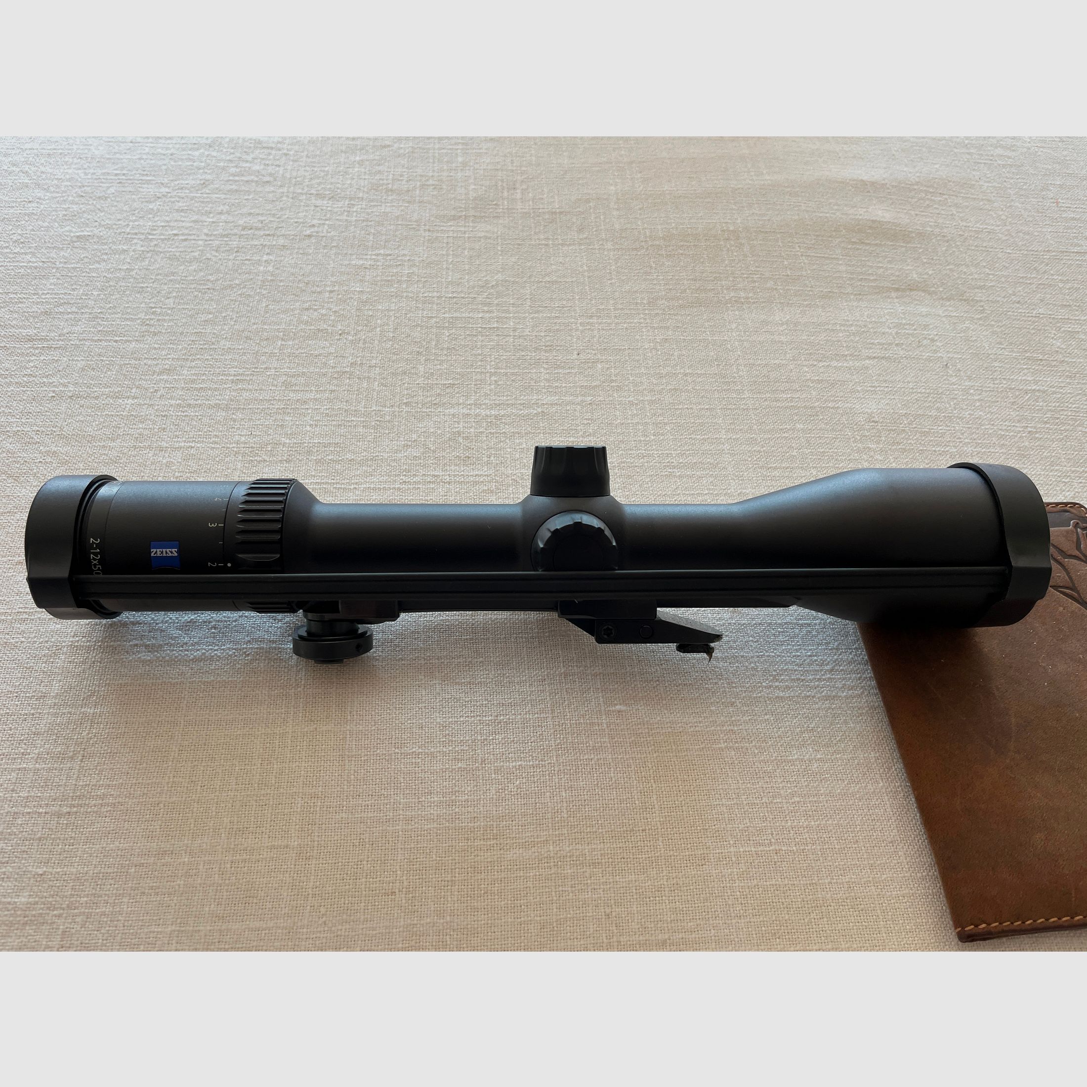 Sauer 101 Classic XT 308 Win.  mit einem Zeiss Conquest V6 2-12x50M Glas und einem Hausken SD JD 184 Schalldämpfer