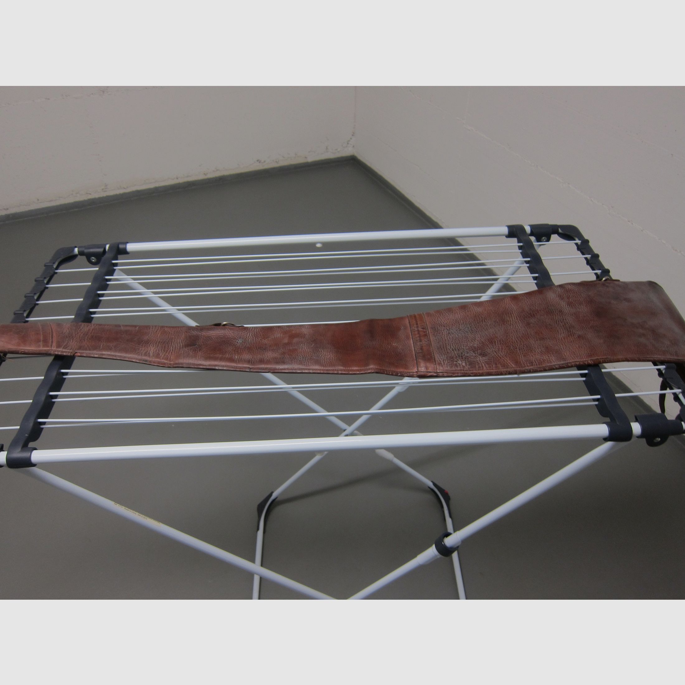 ancien étui en cuir