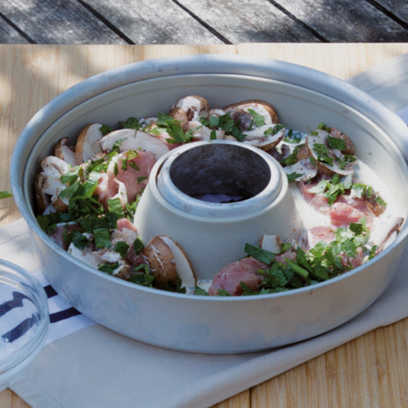 Cookbook "Best Savory Meat & Fish" Recipes for the Omnia Oven, image 1 of 6