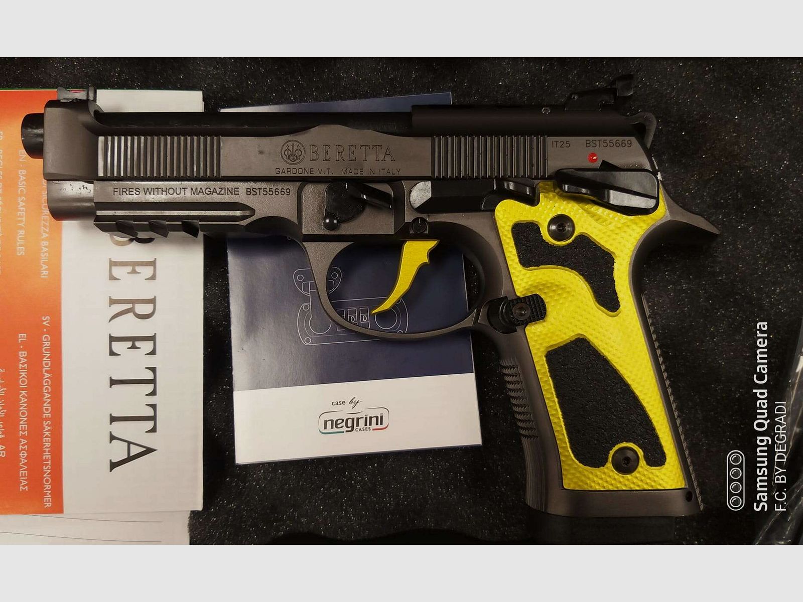 NIEUWE BERETTA 92X PERFORMANCE DARK SERIES, afbeelding 5 van 6