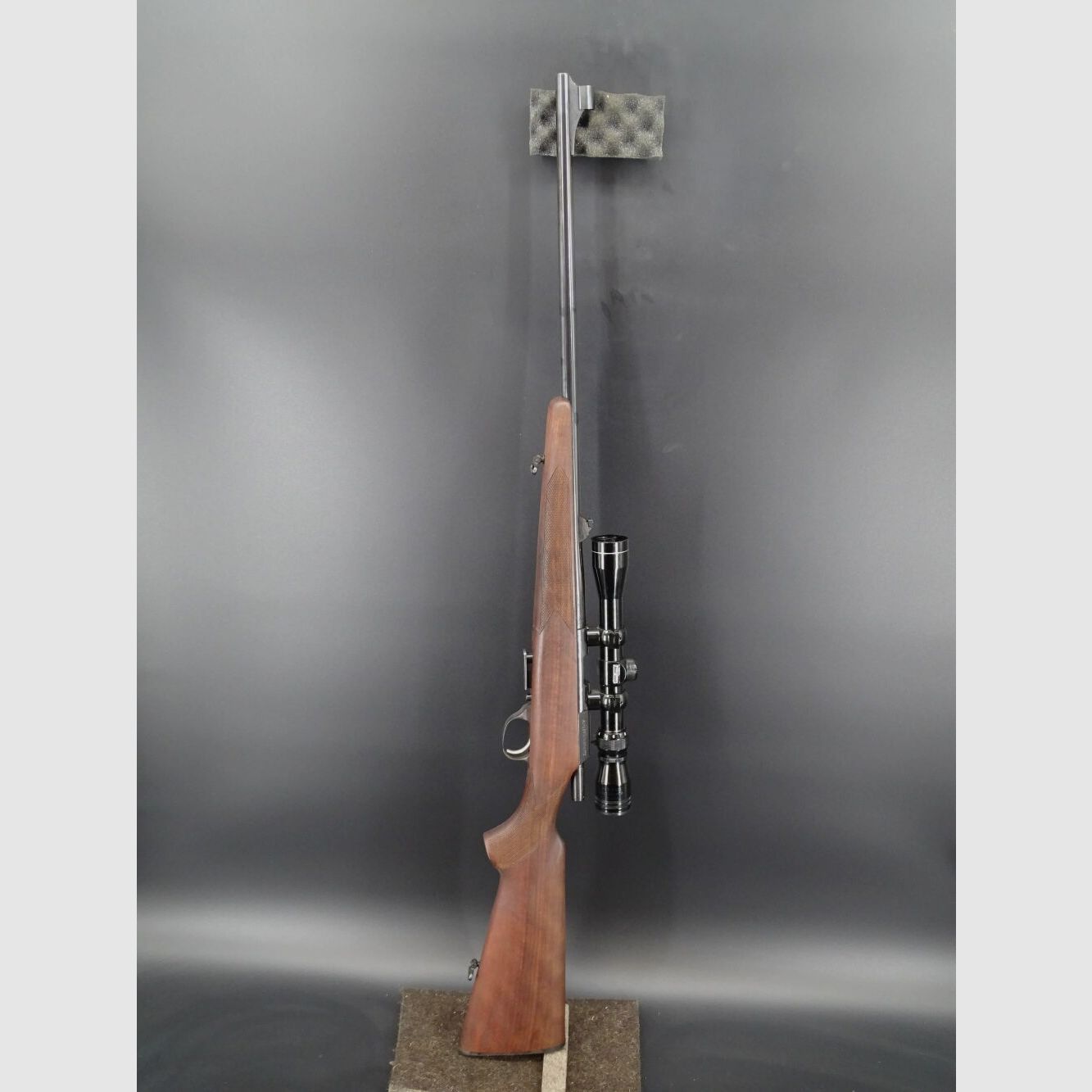 Kettner Suhler hunting hut Rep-rifle .22 Magnum repeating rifle