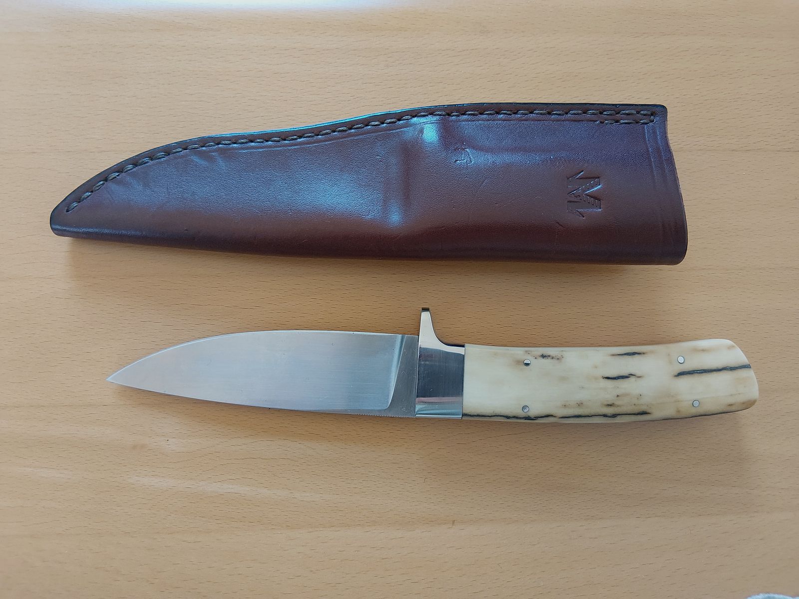 Handgefertigtes Jagdmesser, Stahl CPM 420V, Griffmaterial aus Mammutelfenbein