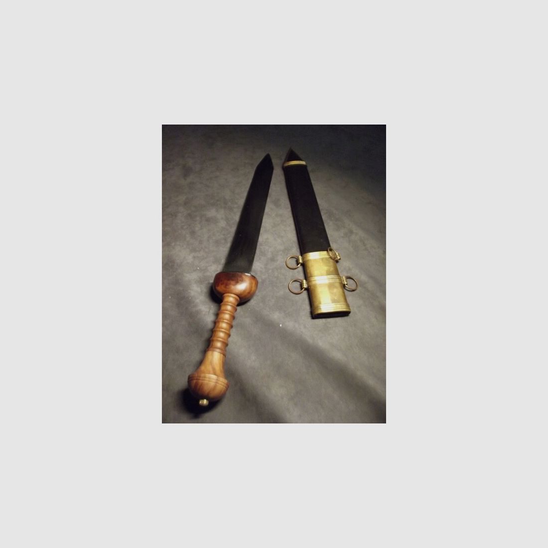 Gladius , Römisches Schwert mit Scheide