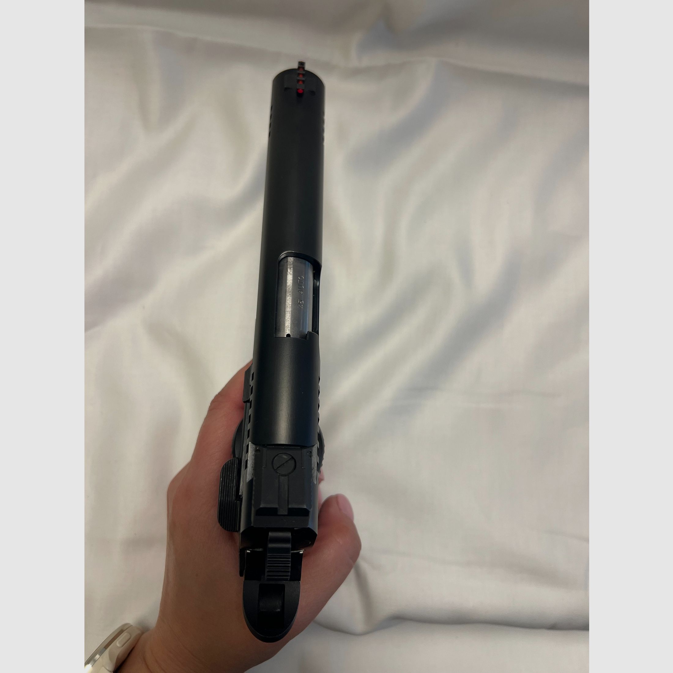 Remington 1911 R1 Enhanced .45 Auto – Pistole Kat. B, Koffer + Magazine – Erbwaffe Vorarlberg, Bild 7 von 7