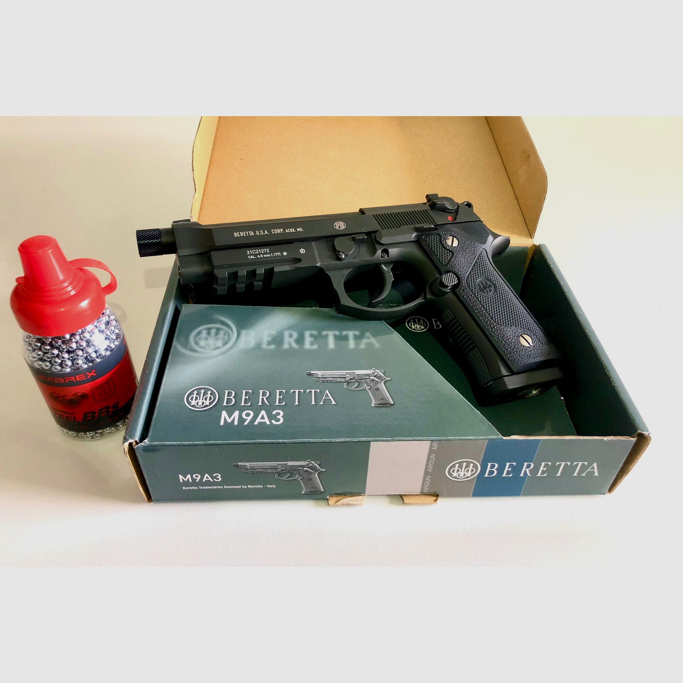Beretta M9A3 Kaliber 4,5 mm CO2-Pistole  incl. 1.500 Stück Stahlkugeln