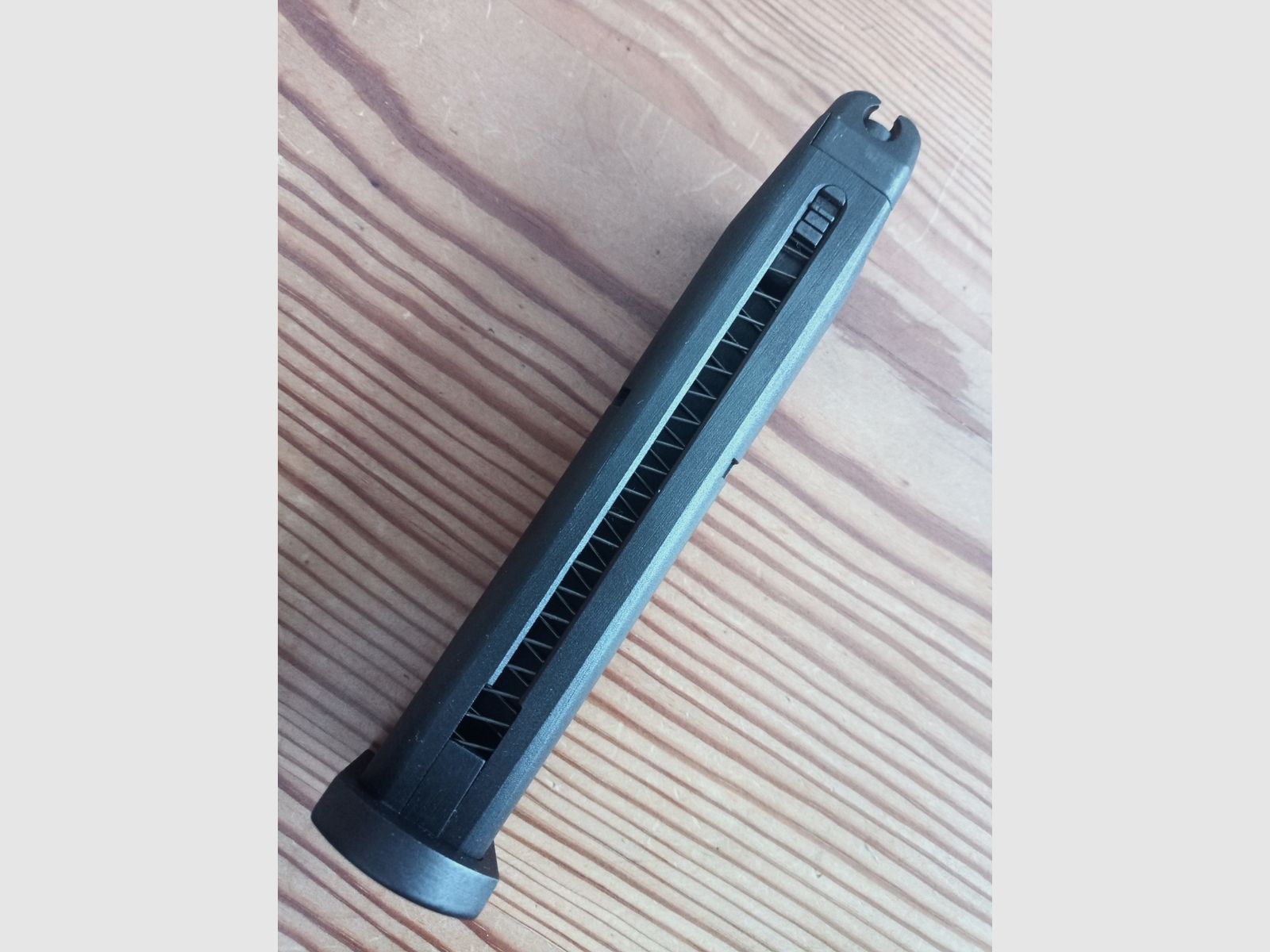 Vervangmagazijn voor UMAREX / KWA Beretta M9 Gas Blowback Airsoftpistool