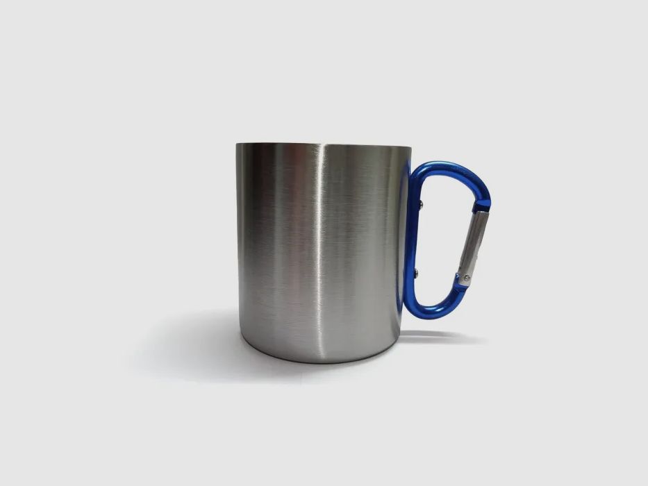 Double-walled stainless steel mug with blue carabiner handle