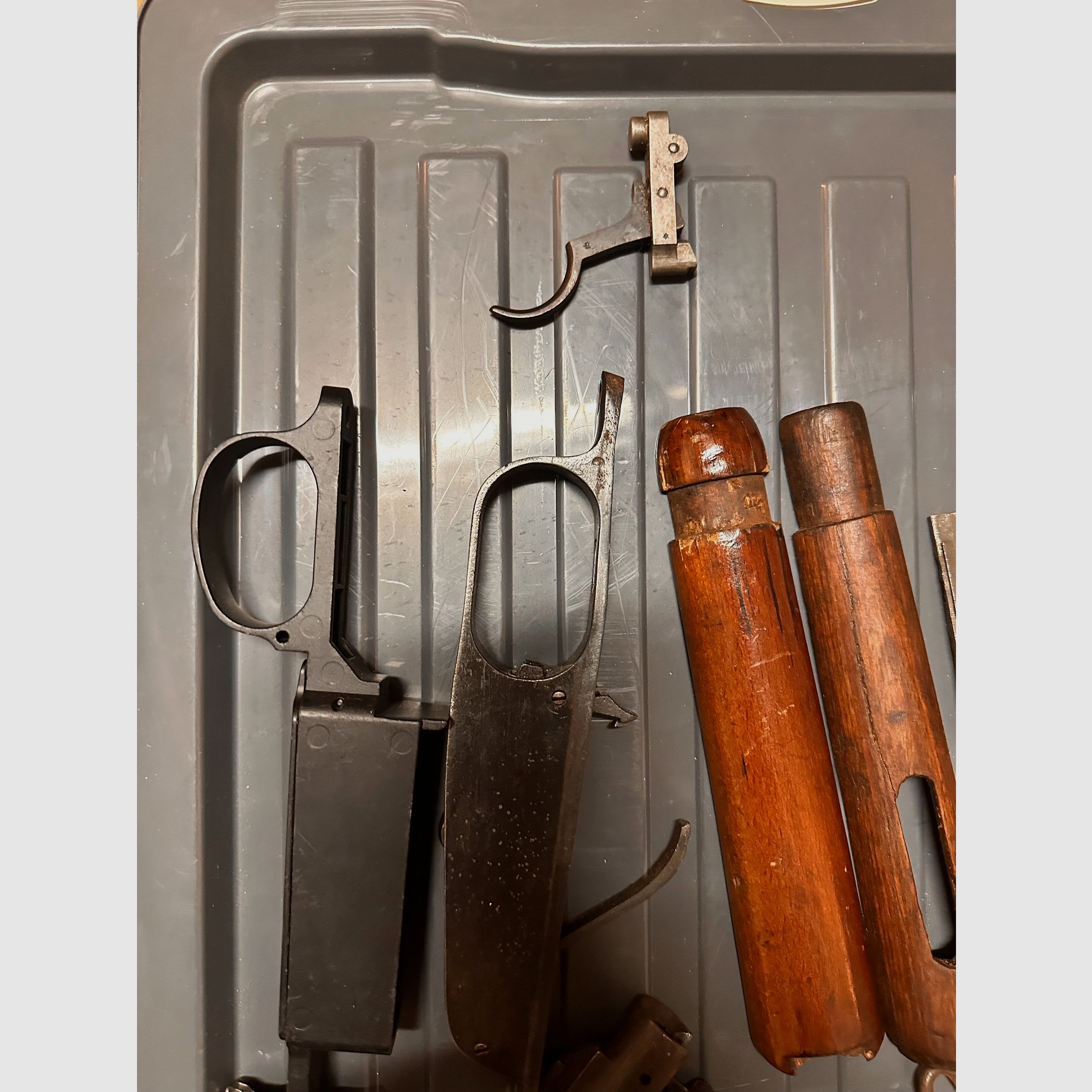 Beschläge Gewehr alt Handschutz Abzug Visier 