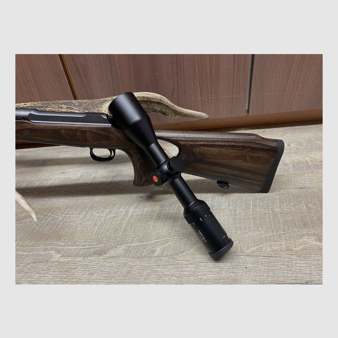 Sauer 101 GTI, mit Leica Fortis 6 2-12x50 i