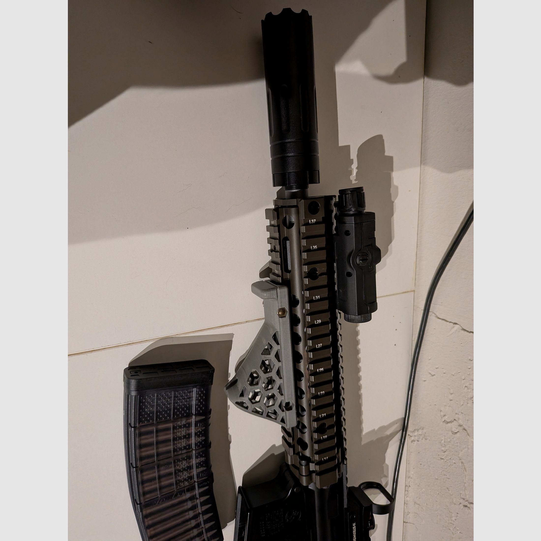 EMG/ Cyma Colt MK18 Mod 1, Bild 2 von 3