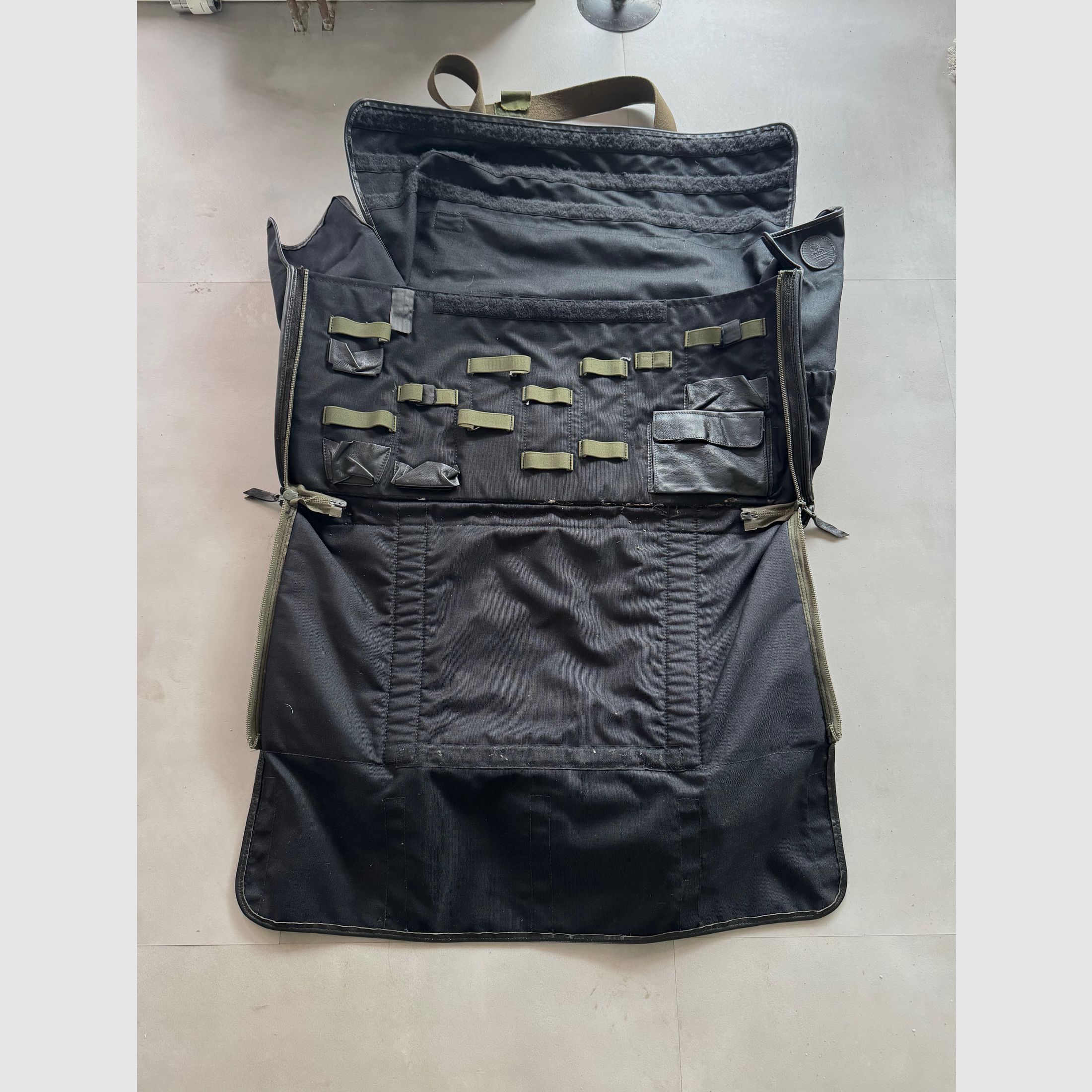 Verkaufe AkAH SEK Einsatztasche für Gewehrschützen