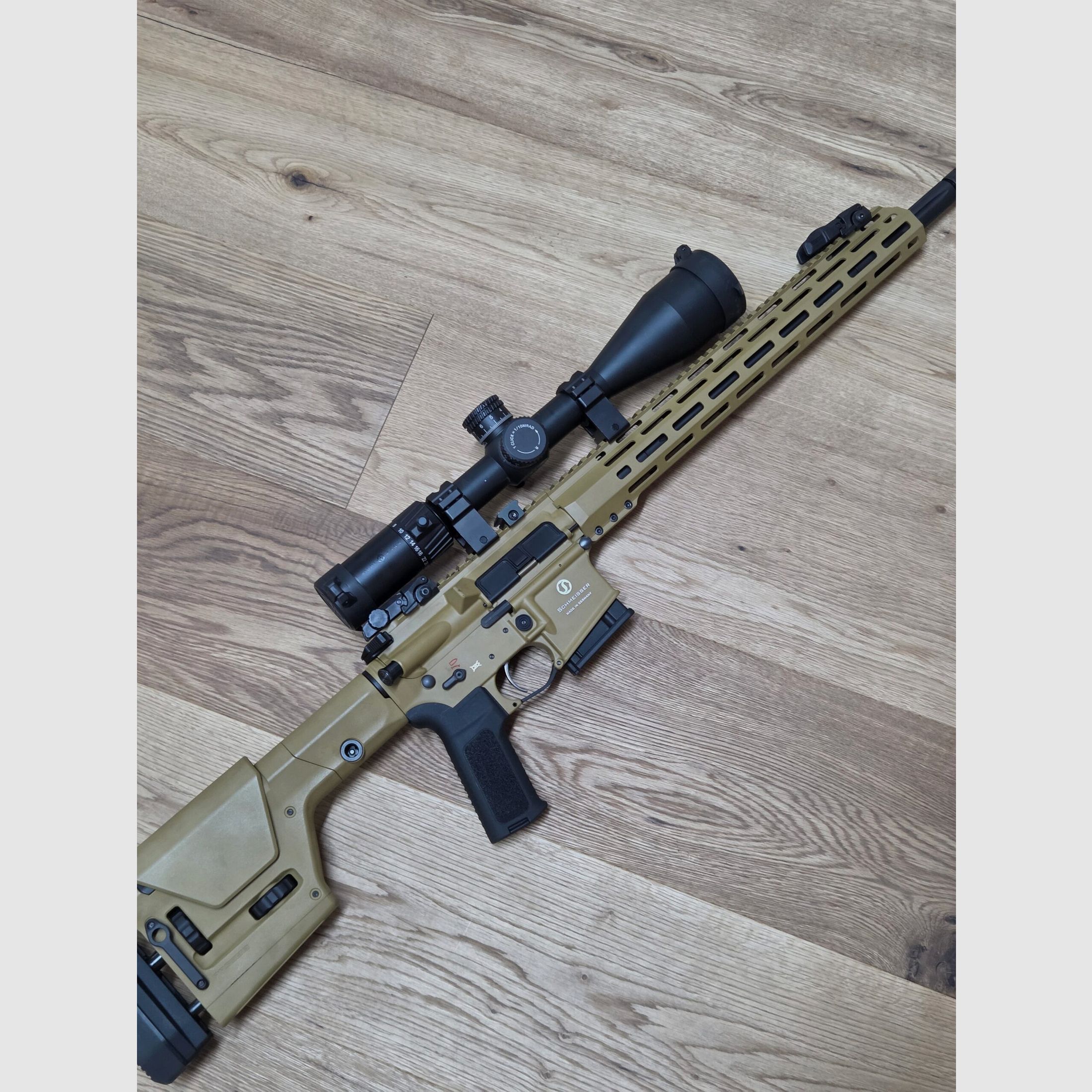 Schmeisser AR15 DMR FDE mit Sightmark 5-30×56 Komplettset, Bild 1 von 4